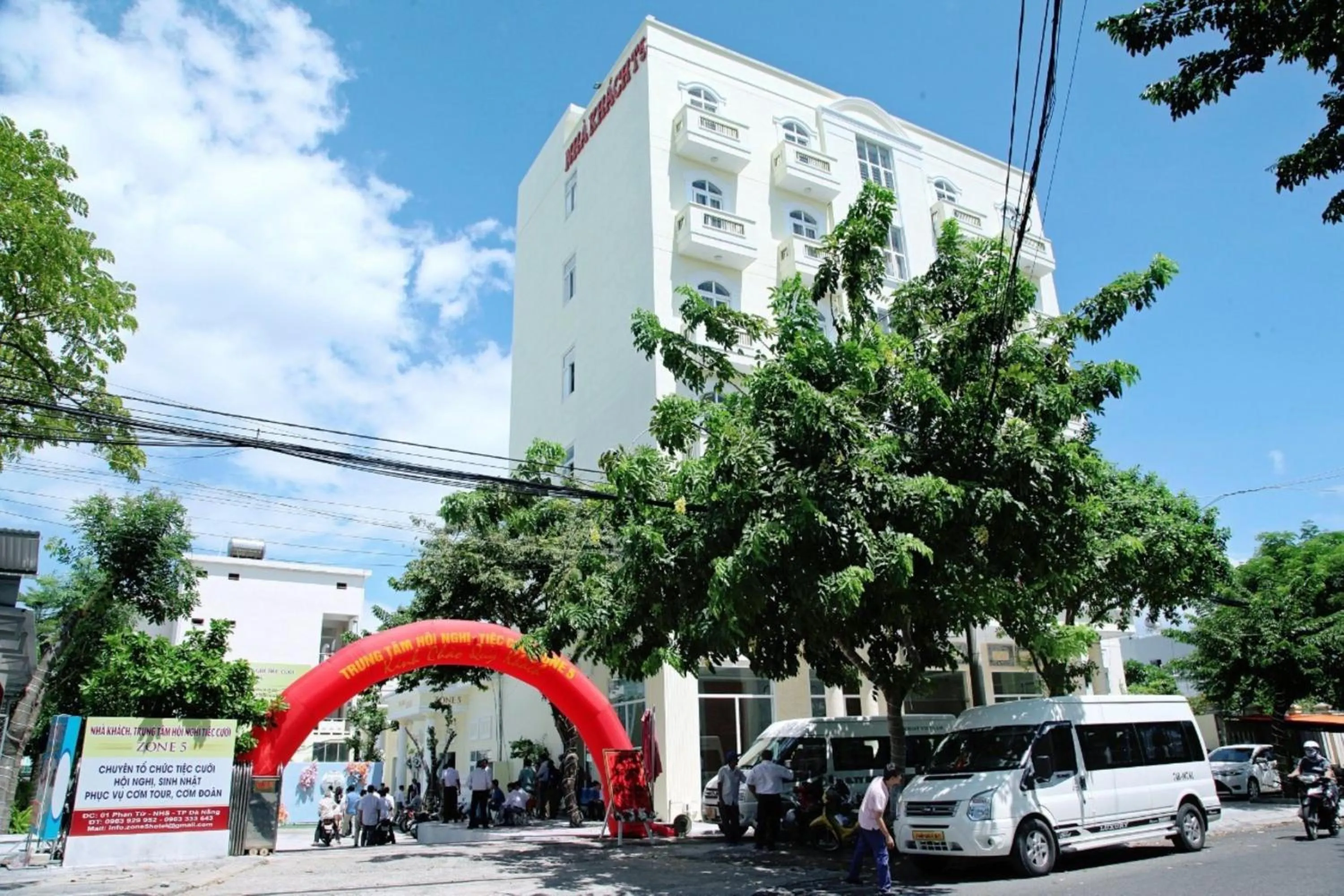 People in Zone 5 Boutique Hotel