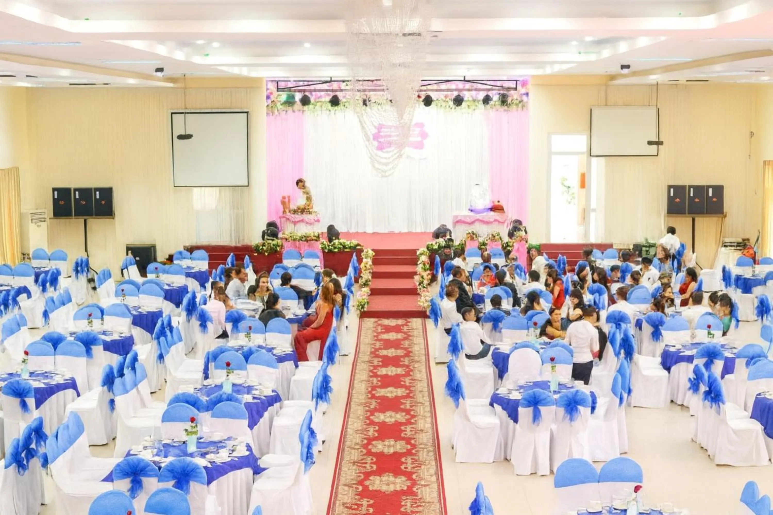 group of guests in Zone 5 Boutique Hotel