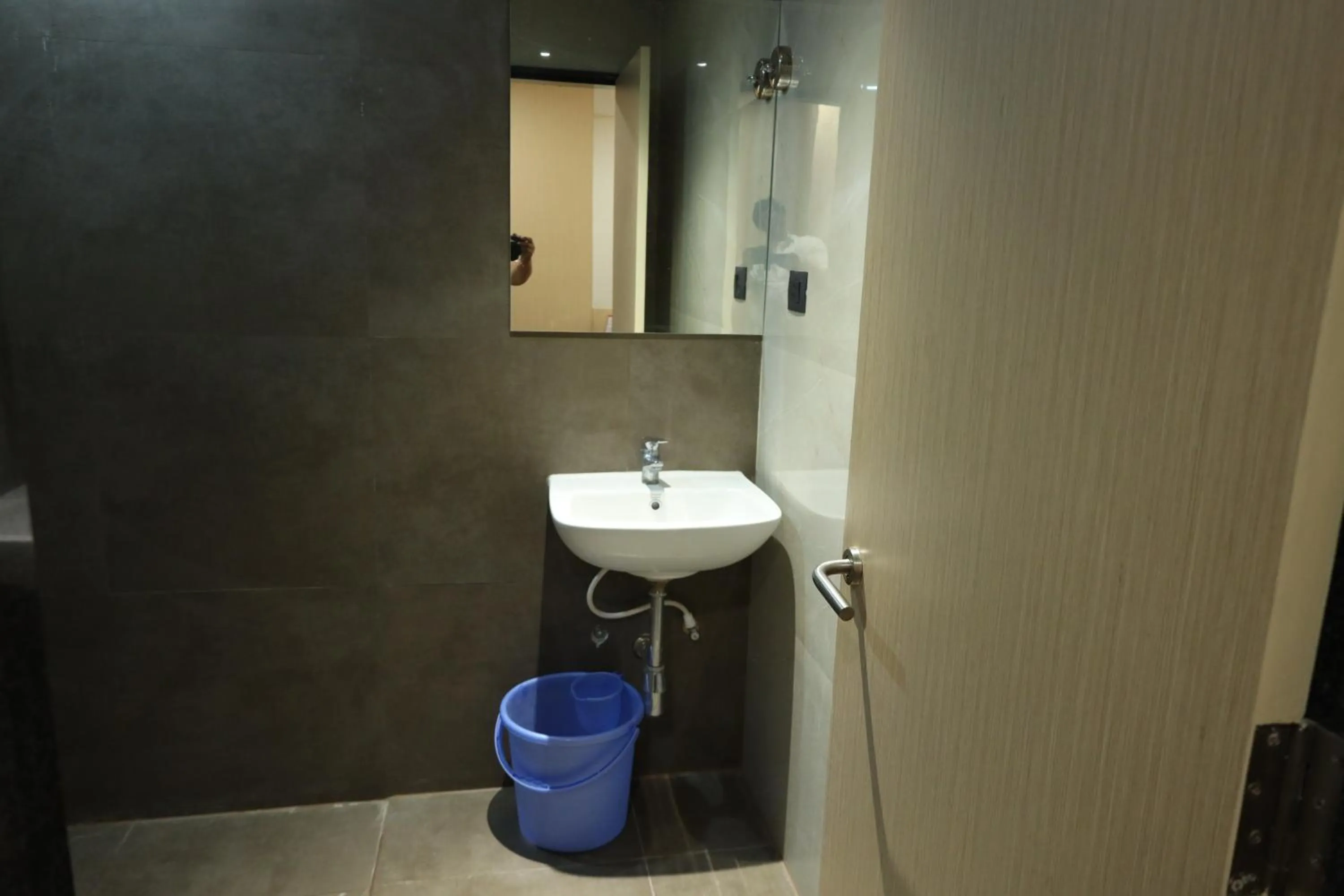 Toilet in Sri Sri Sri Excellency