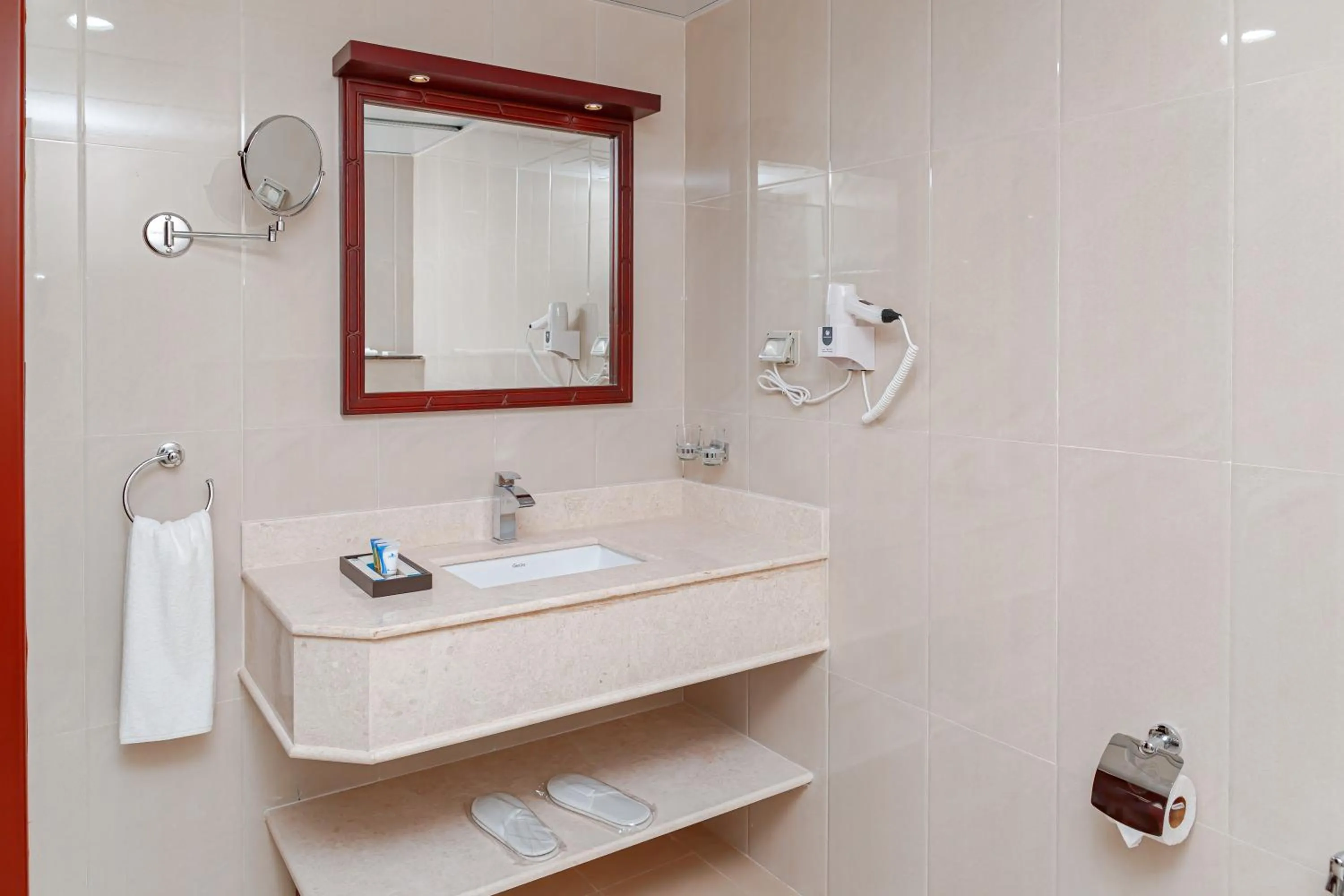 Shower in Salalah International Hotel