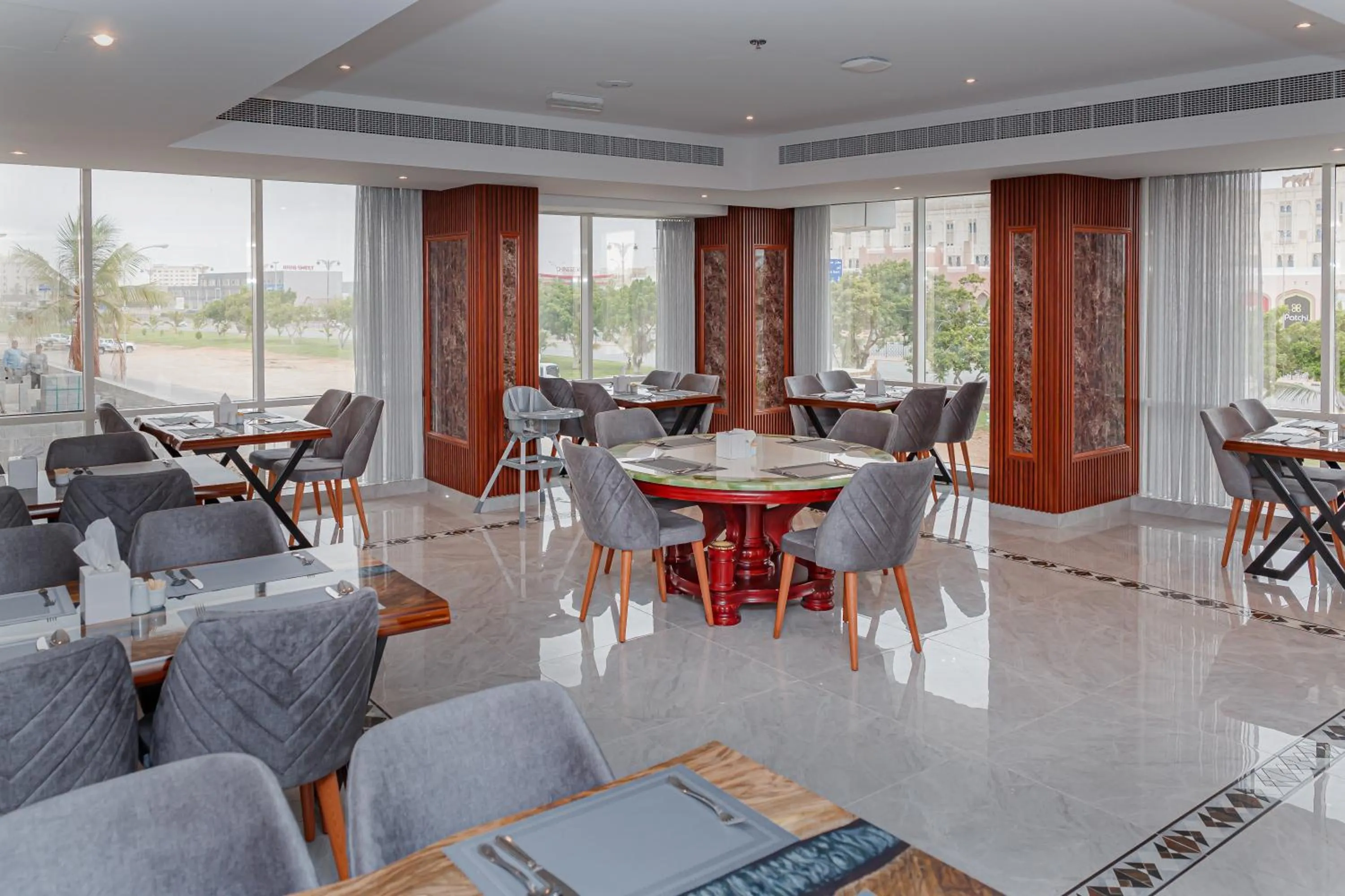 Restaurant/places to eat in Salalah International Hotel