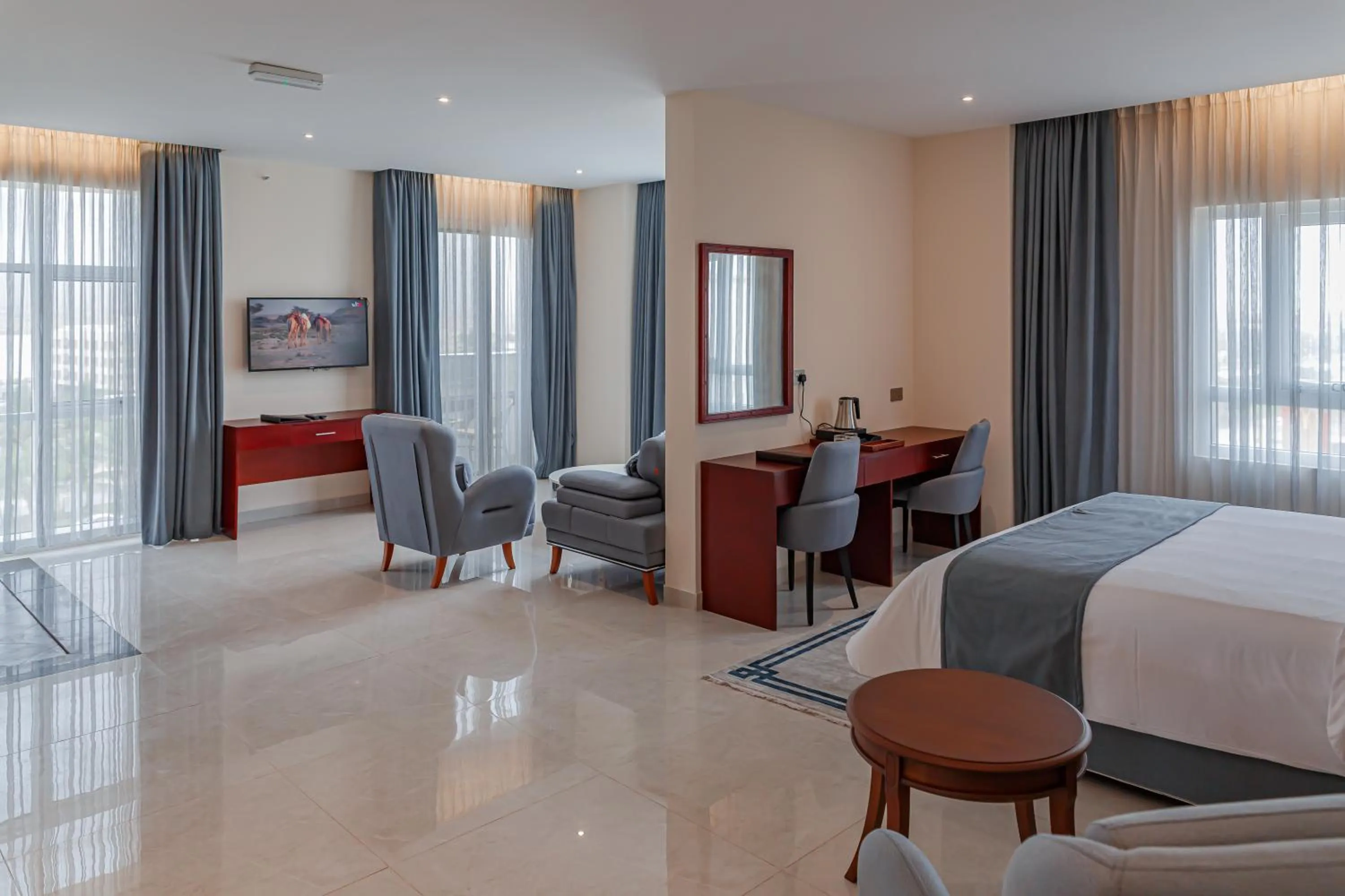 Lounge or bar, Bed in Salalah International Hotel