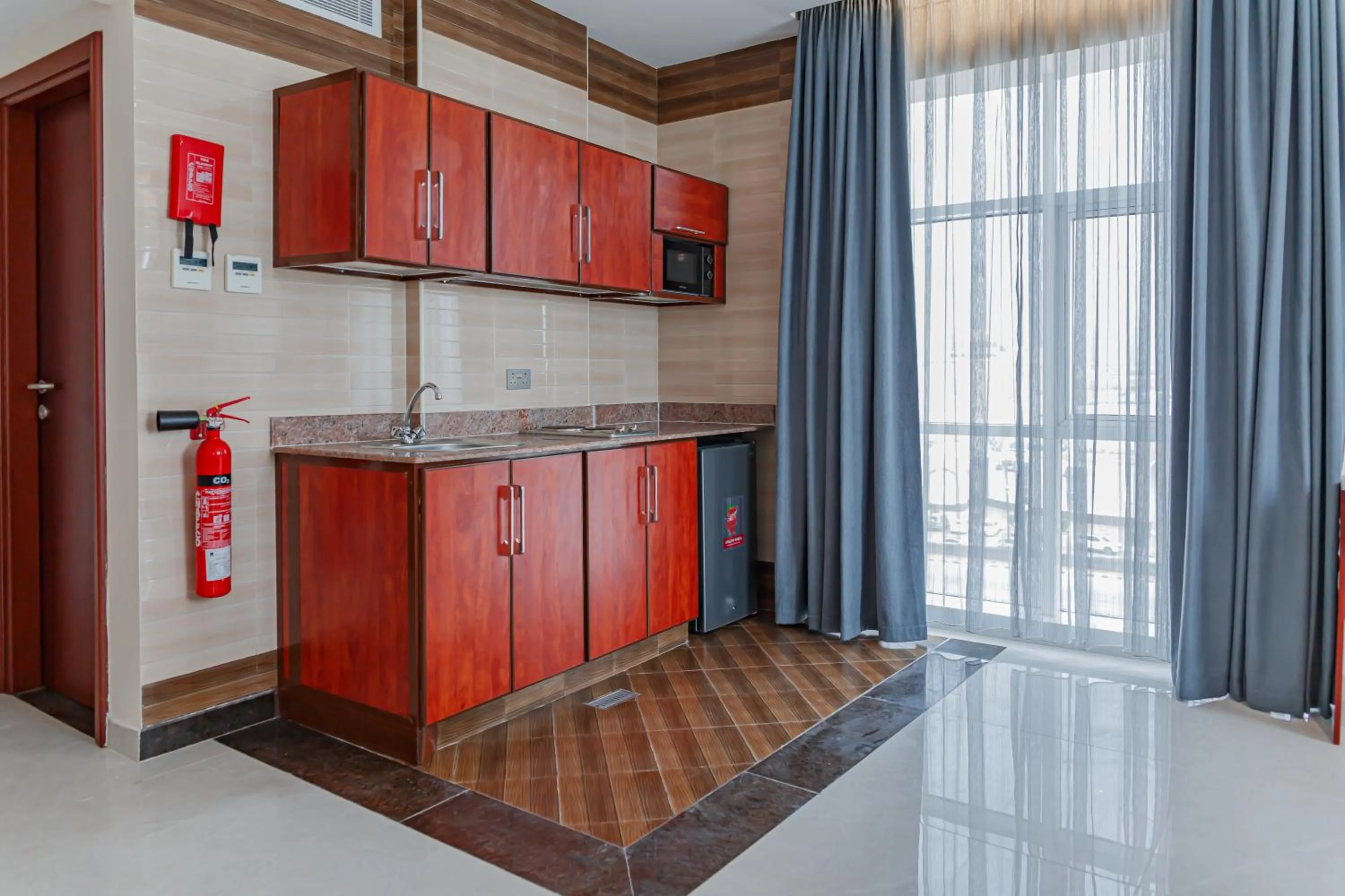 Kitchen or kitchenette in Salalah International Hotel