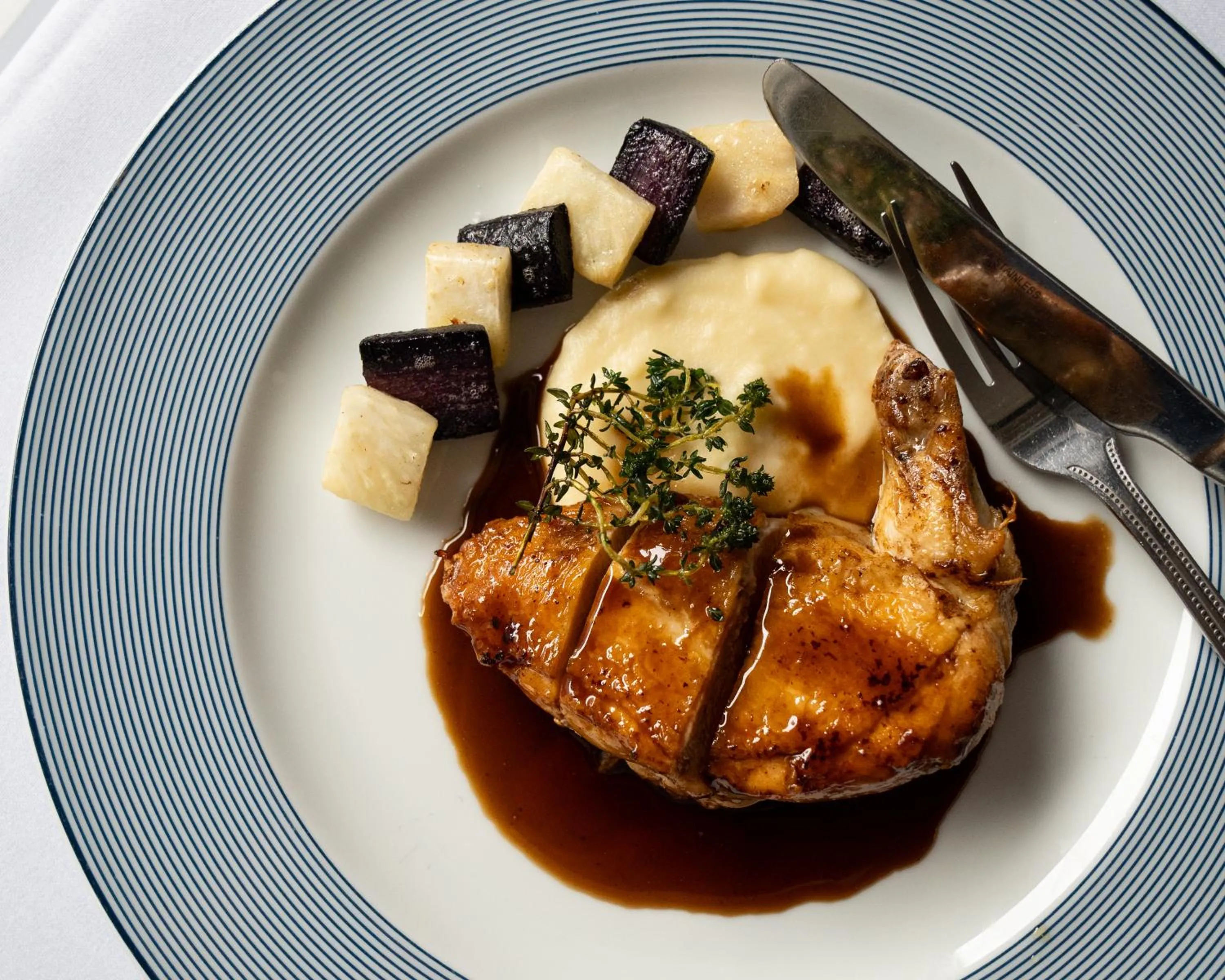 Restaurant/places to eat in Millennium Hotel London Knightsbridge