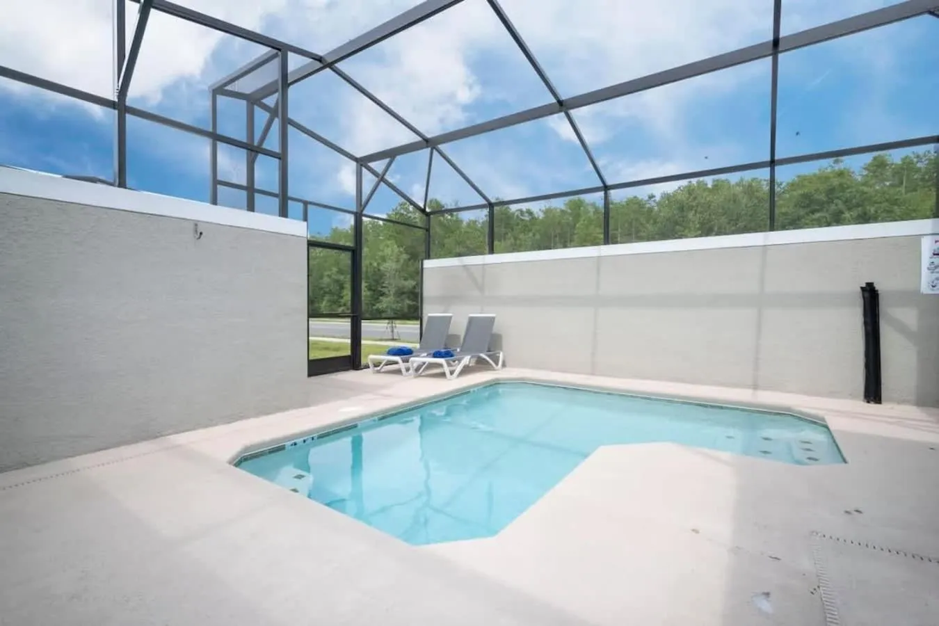 Gorgeous 4 Bd w Pool at Storey Lake Resort 4277