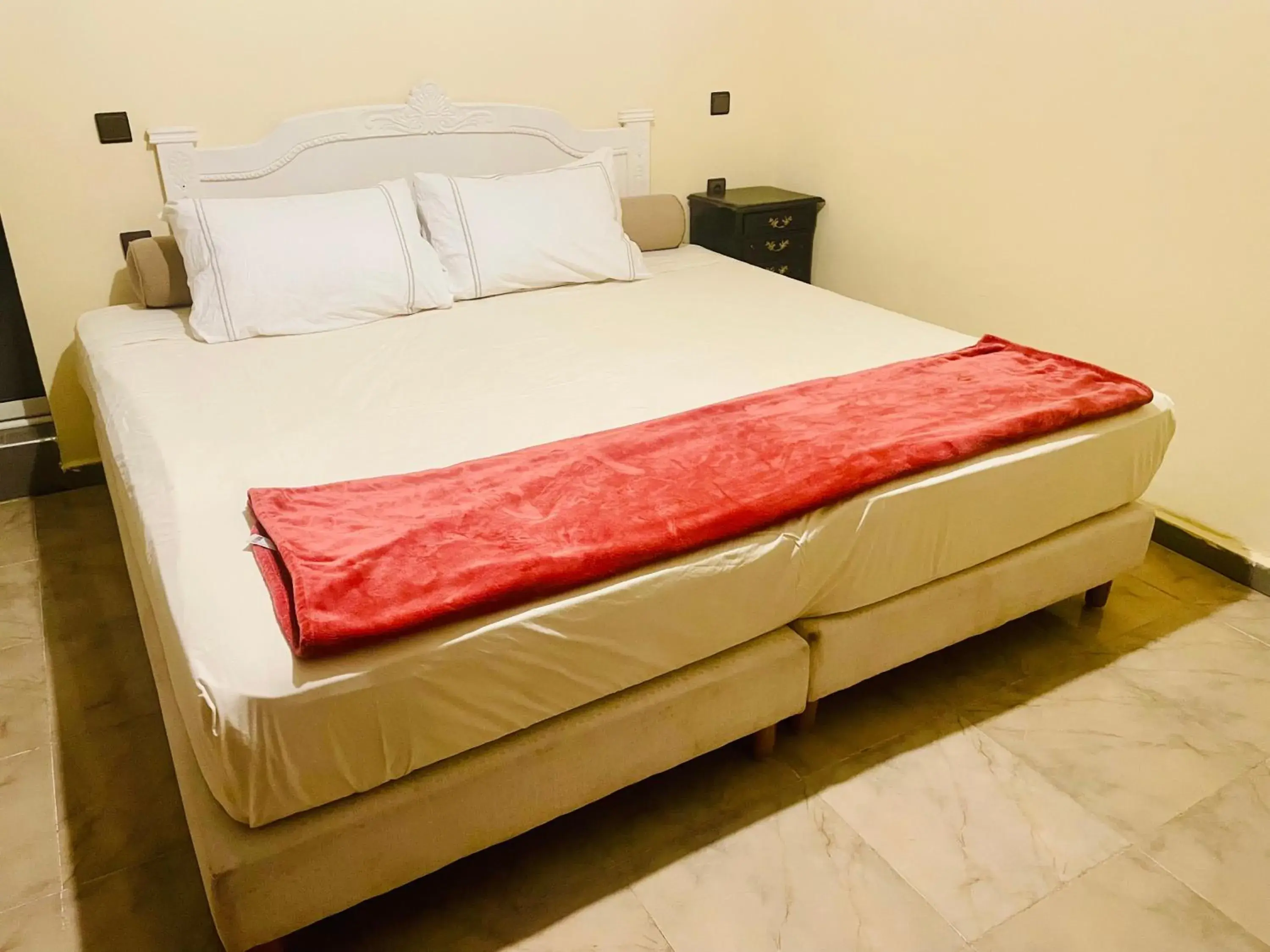 Queen Room with Pool View in Villa Baddi Marrakech Queen Room with Pool View in Villa Baddi Marrakech