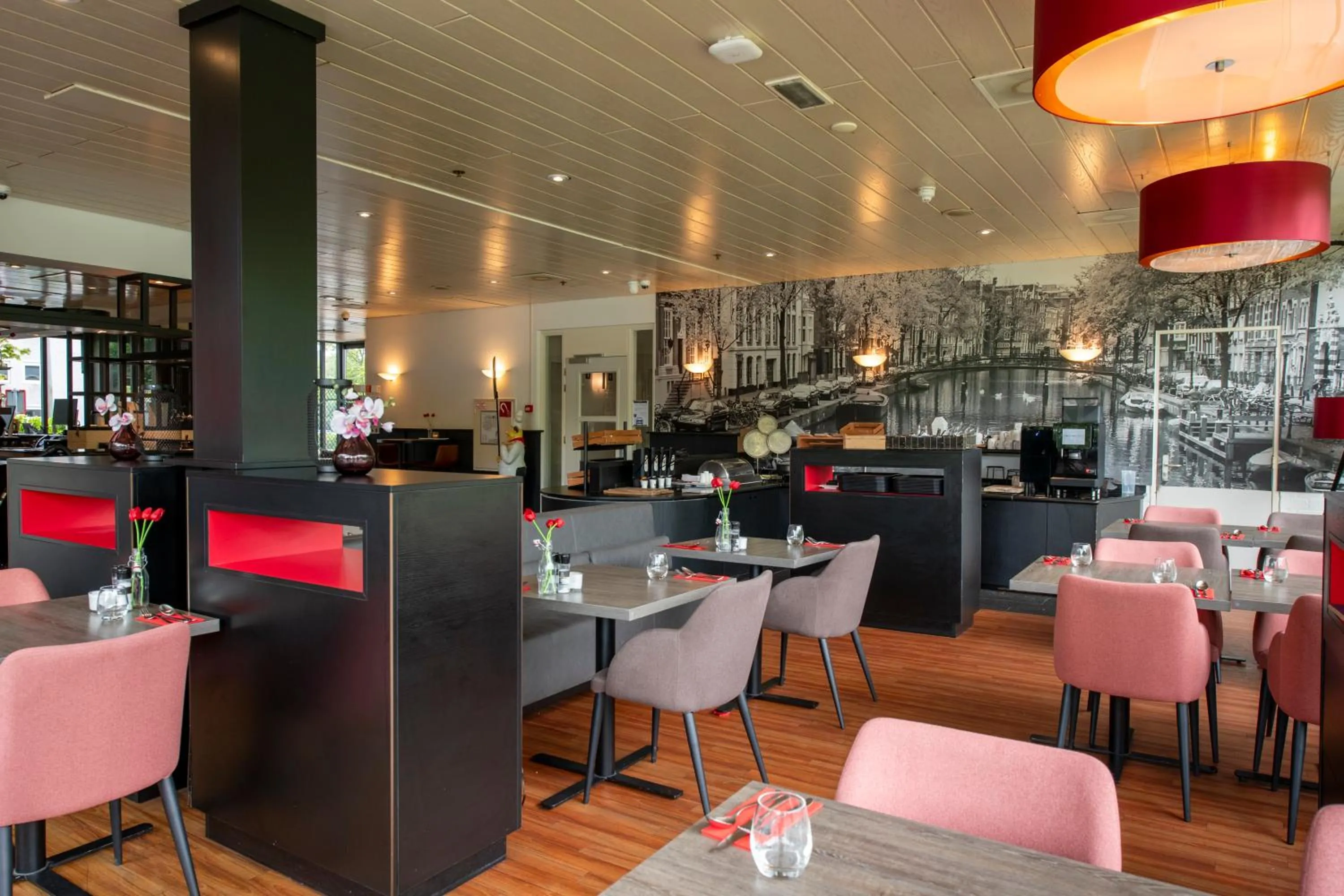 Restaurant/places to eat in Bastion Hotel Amsterdam Noord