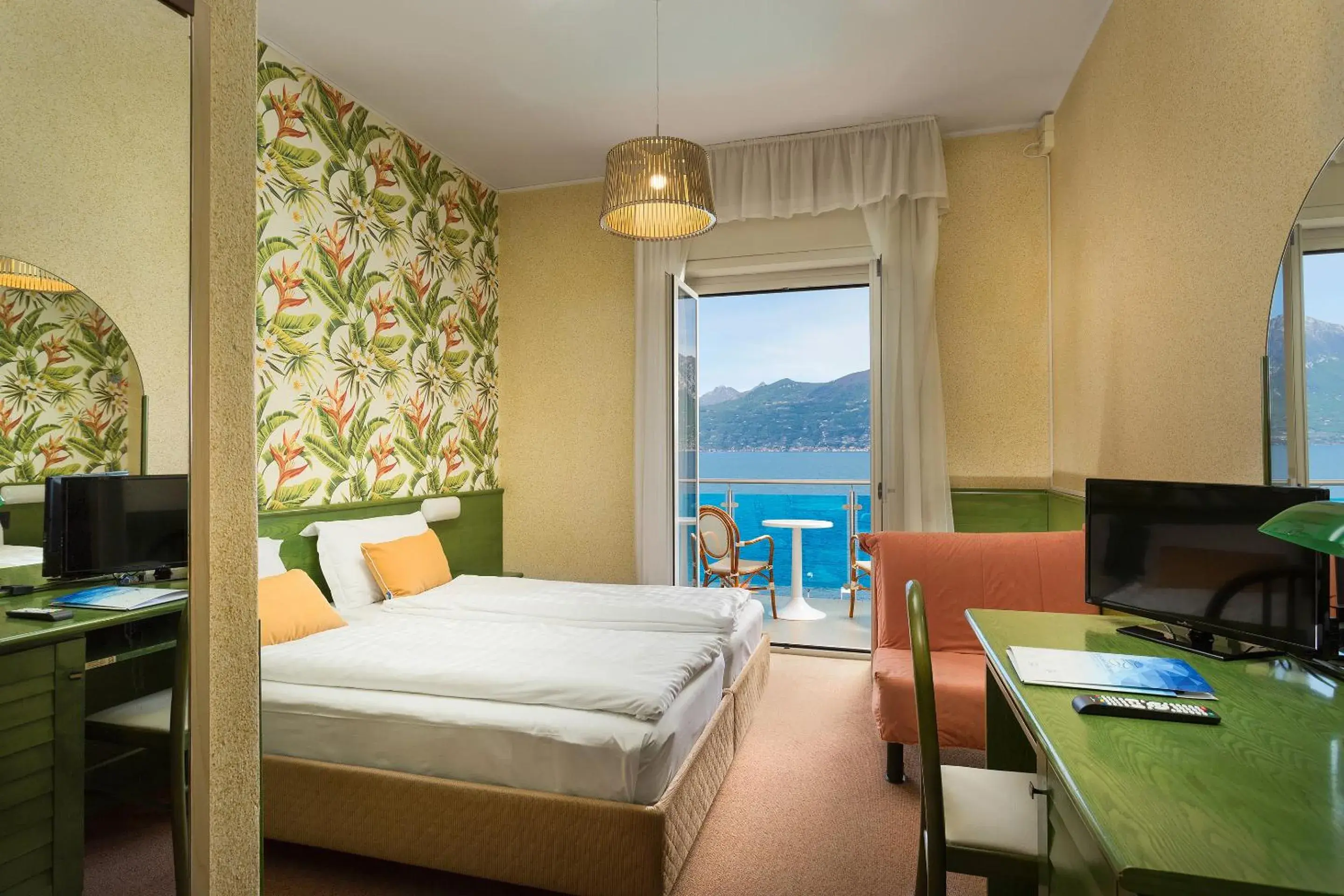 Quadruple Room with Balcony in Hotel Caribe - Garda Lake Collection Quadruple Room with Balcony in Hotel Caribe - Garda Lake Collection