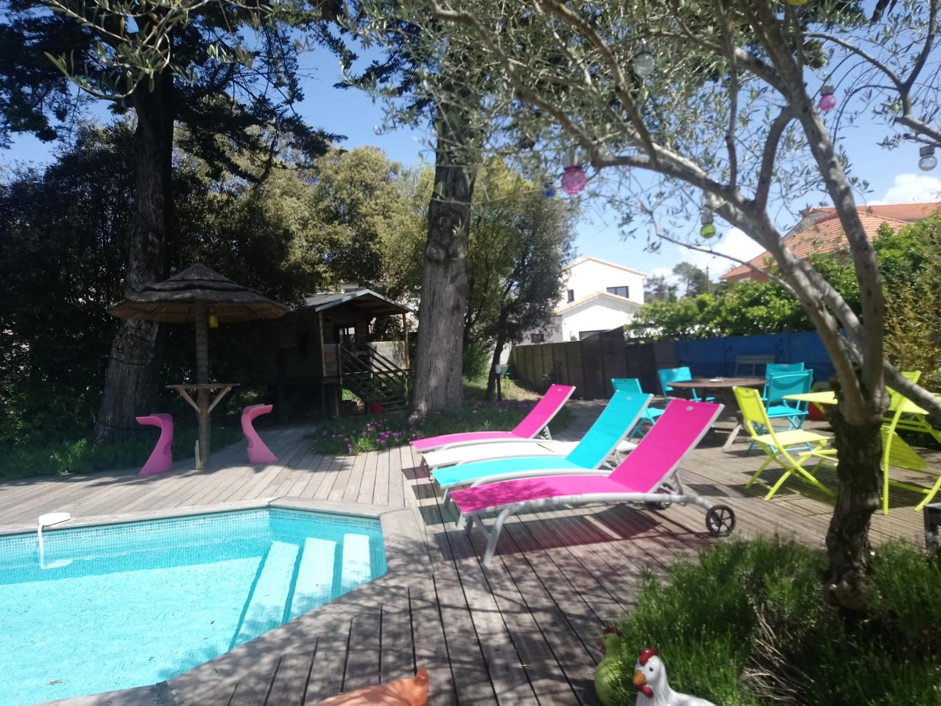 Pool view in Le Gage location de vacance à la semaine