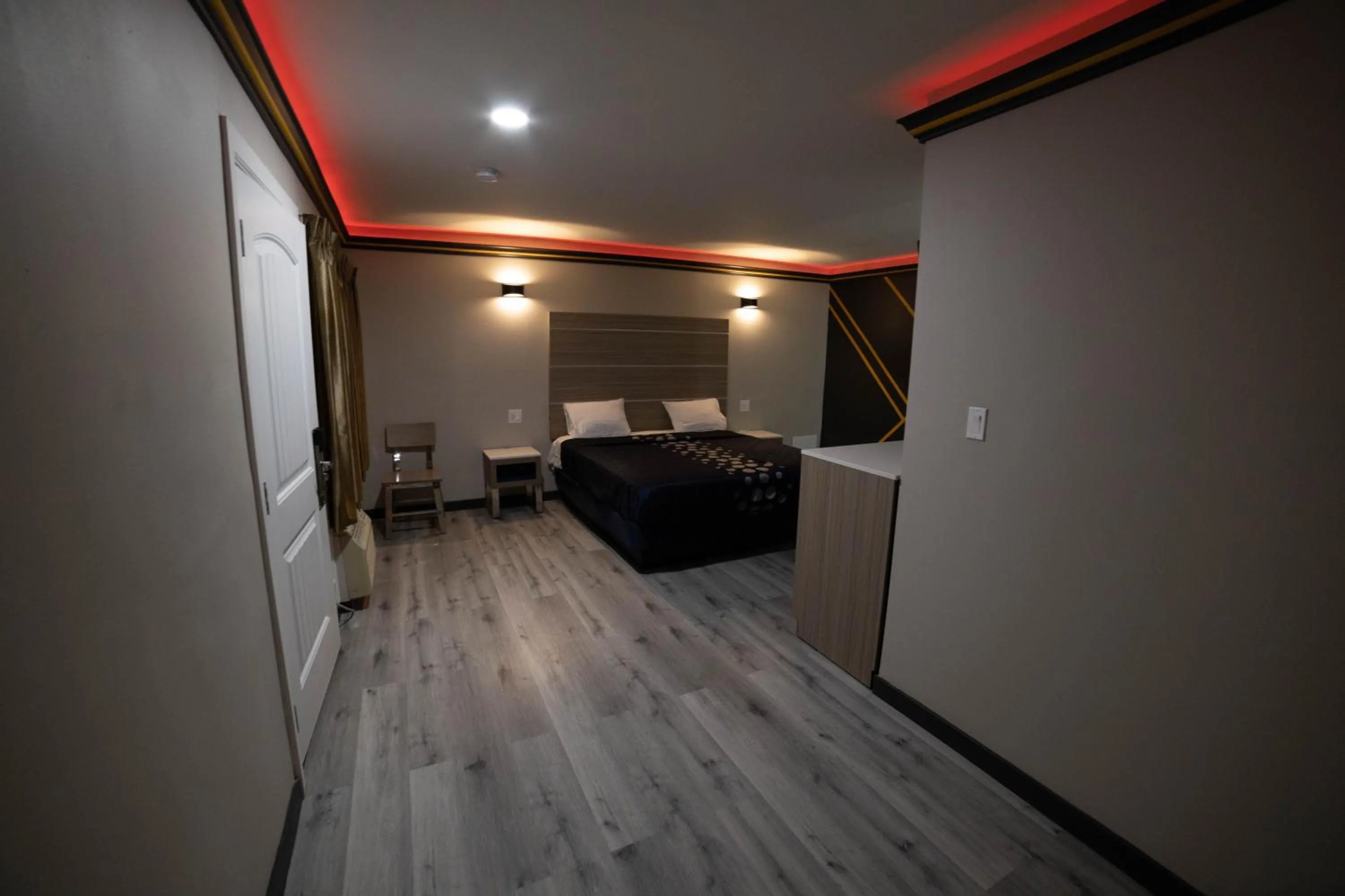 Bedroom, Bed in Artesia Motor Inn