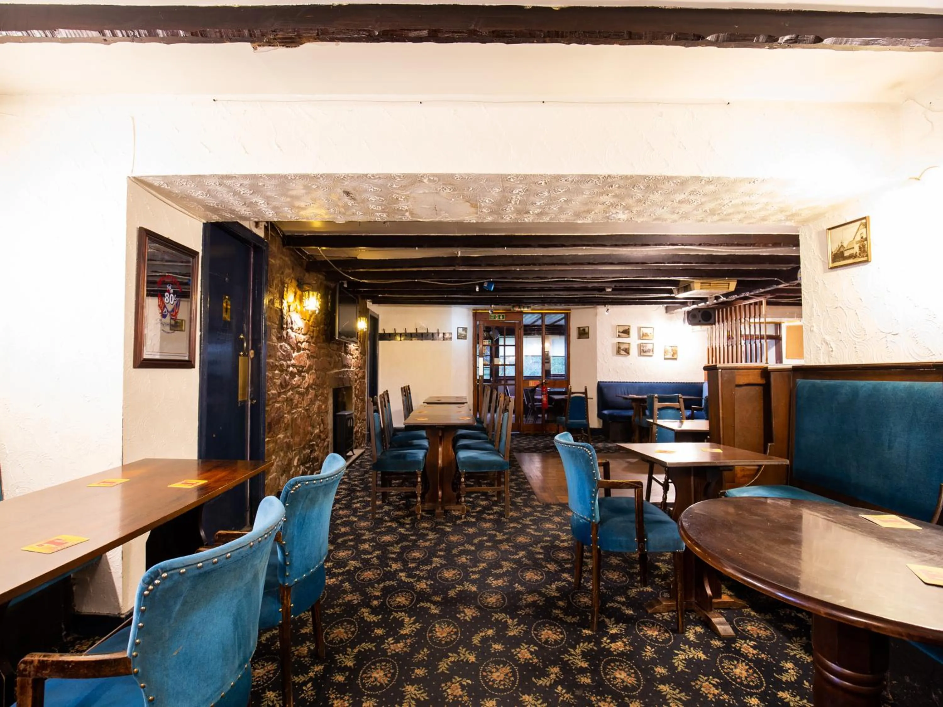 Lounge or bar in Longforgan Coaching Inn