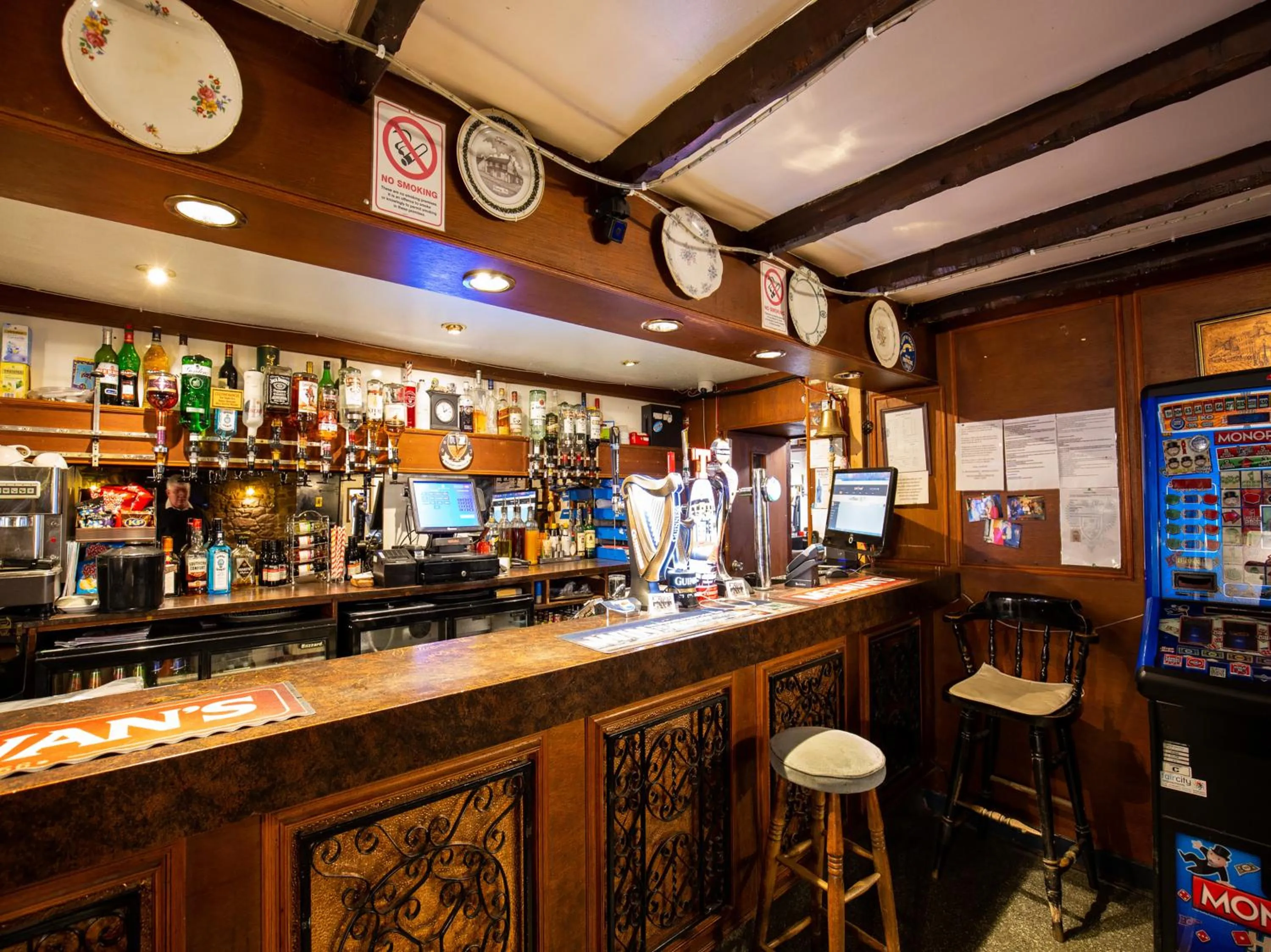 Lounge or bar in Longforgan Coaching Inn