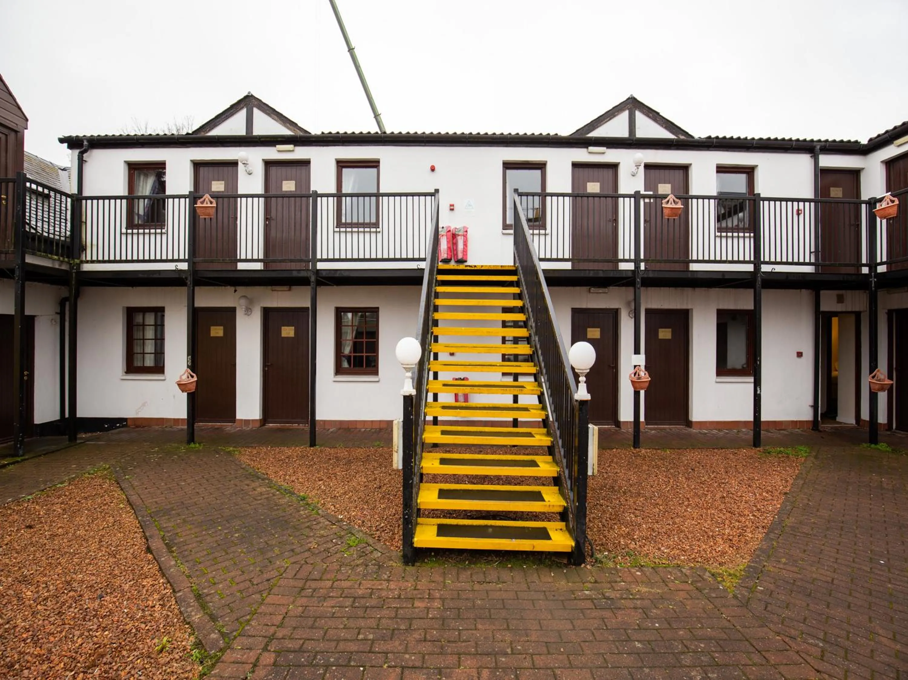 Facade/entrance in Longforgan Coaching Inn