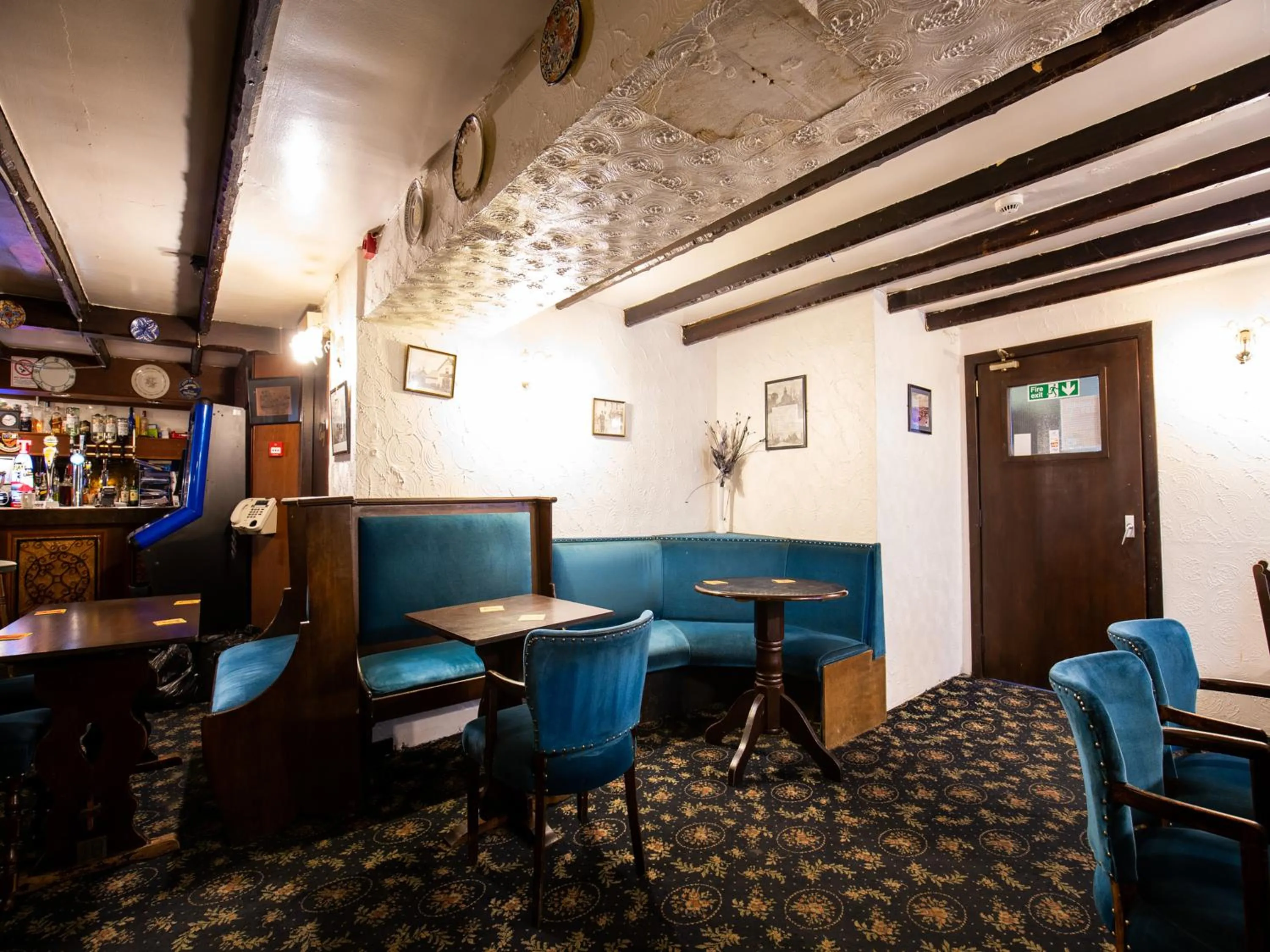 Lounge or bar in Longforgan Coaching Inn