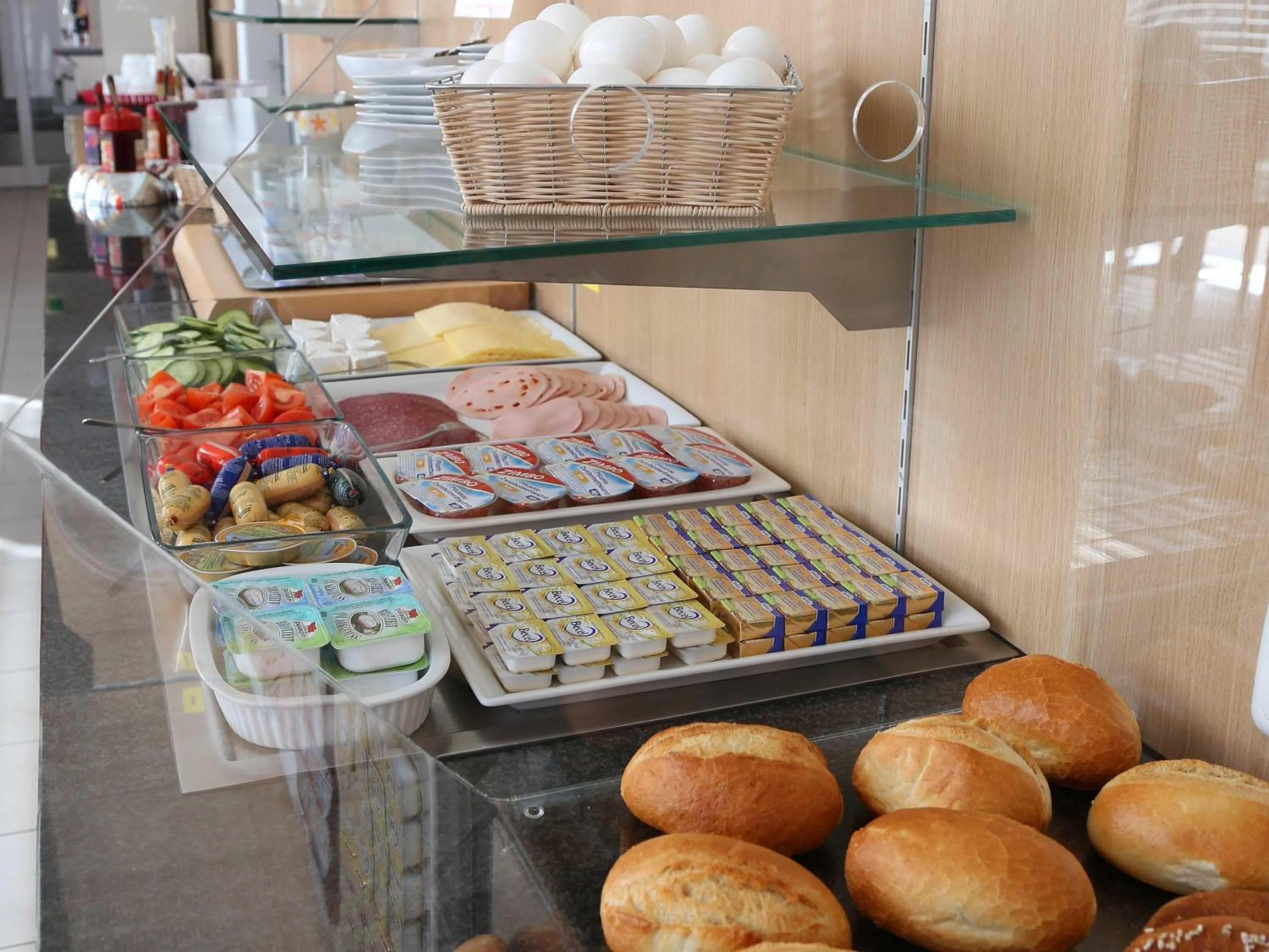 Breakfast in ibis budget Augsburg City