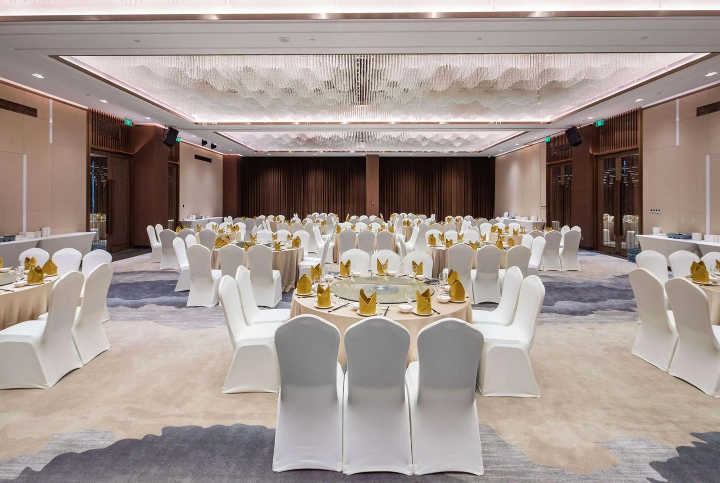 Meeting/conference room in Wyndham Garden Shenzhen Longhua