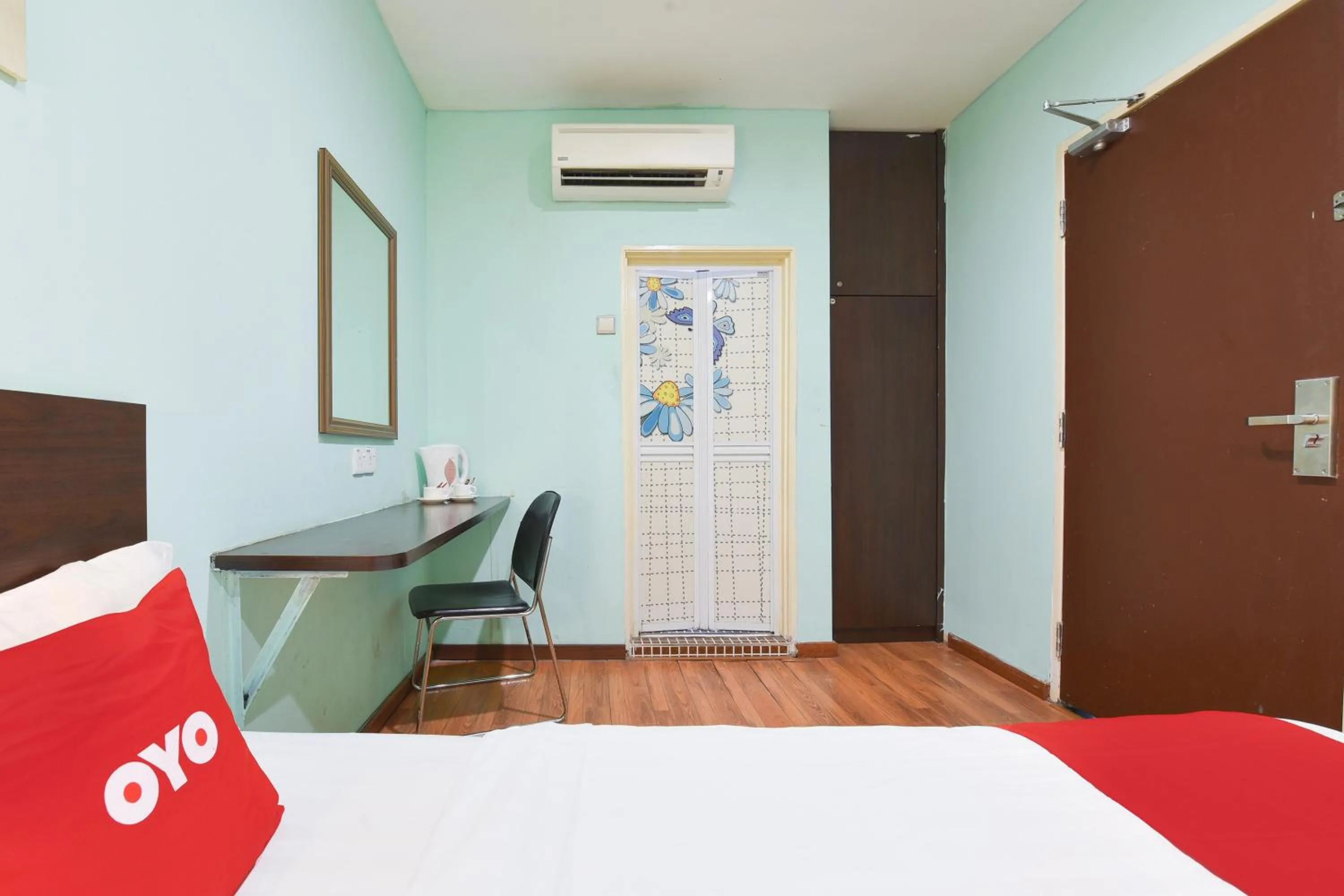 Bedroom, Bed in Hotel O G Home Hotel, Kota Bharu, Kelantan.