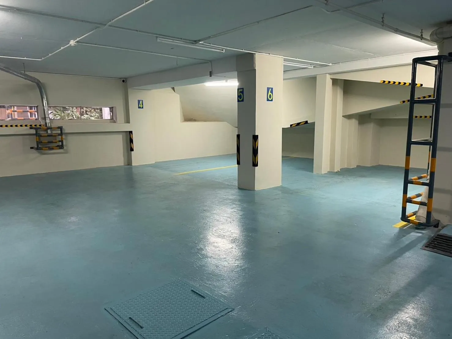 Parking in Chinatown Living Hatyai