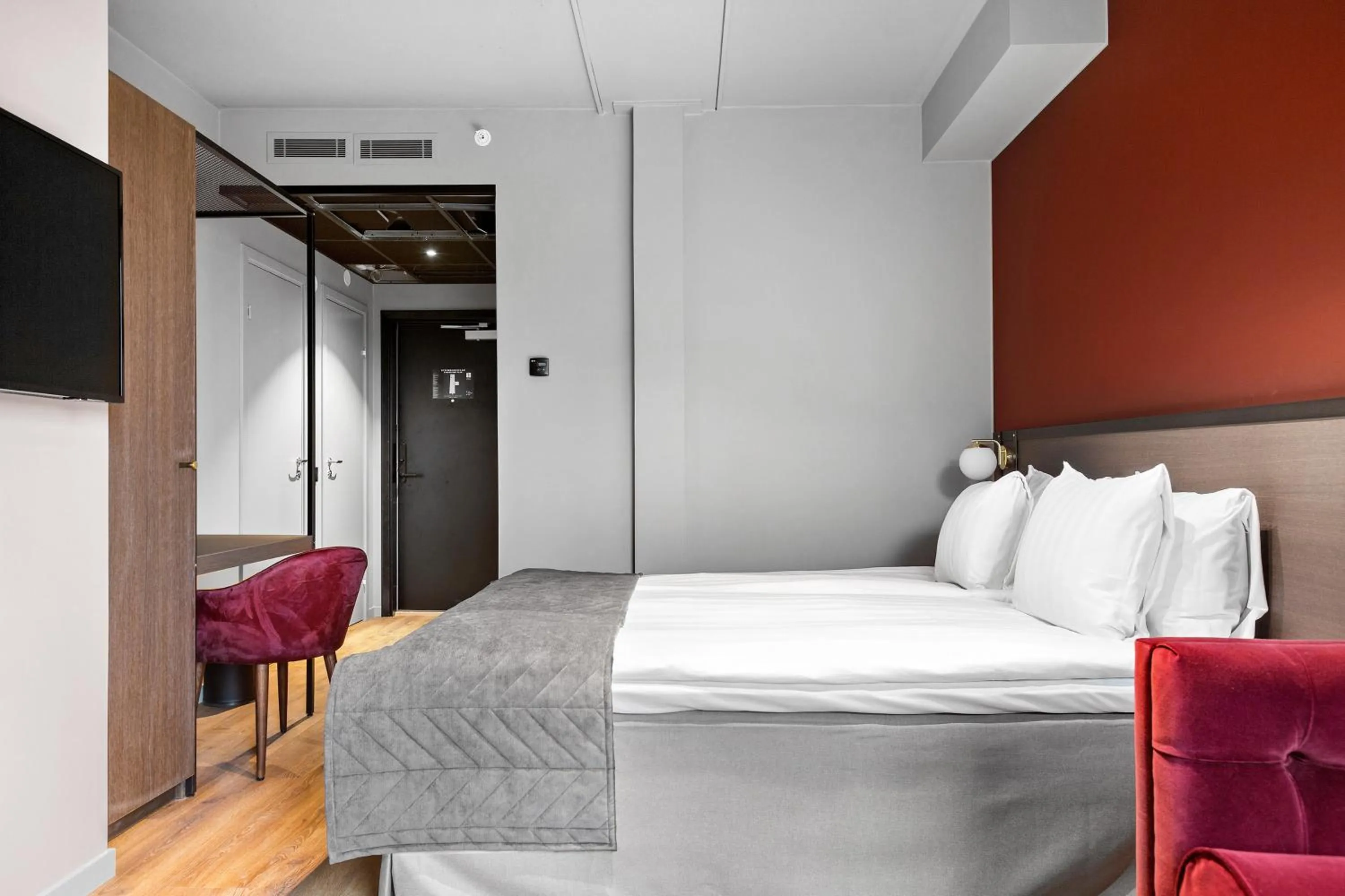 Photo of the whole room, Bed in Best Western Plus Hotel Kungens Kurva