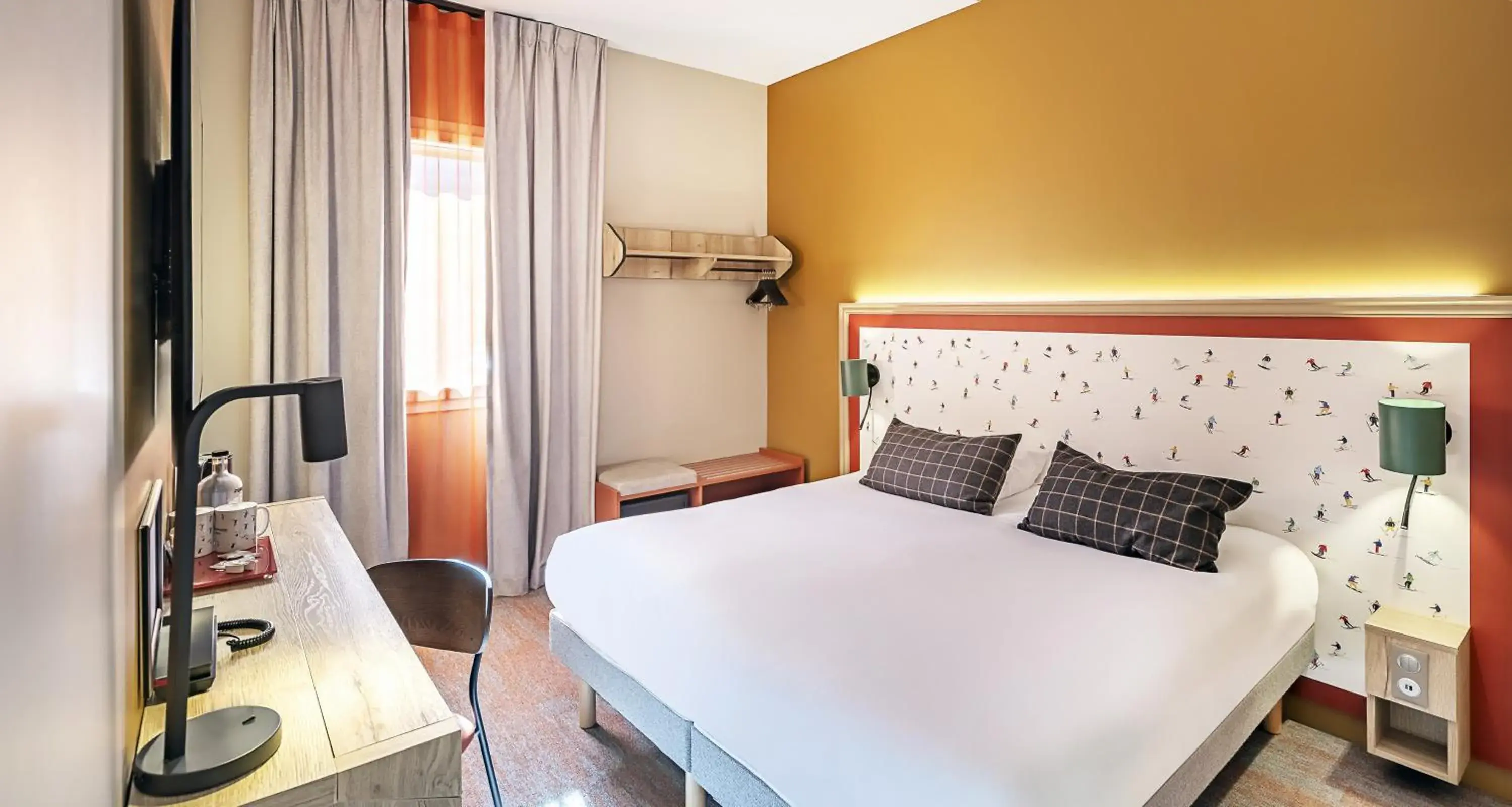 Standard Queen Room - Non-Smoking in Best Western Coeur de Maurienne Hotel Restaurant & Spa Standard Queen Room - Non-Smoking in Best Western Coeur de Maurienne Hotel Restaurant & Spa