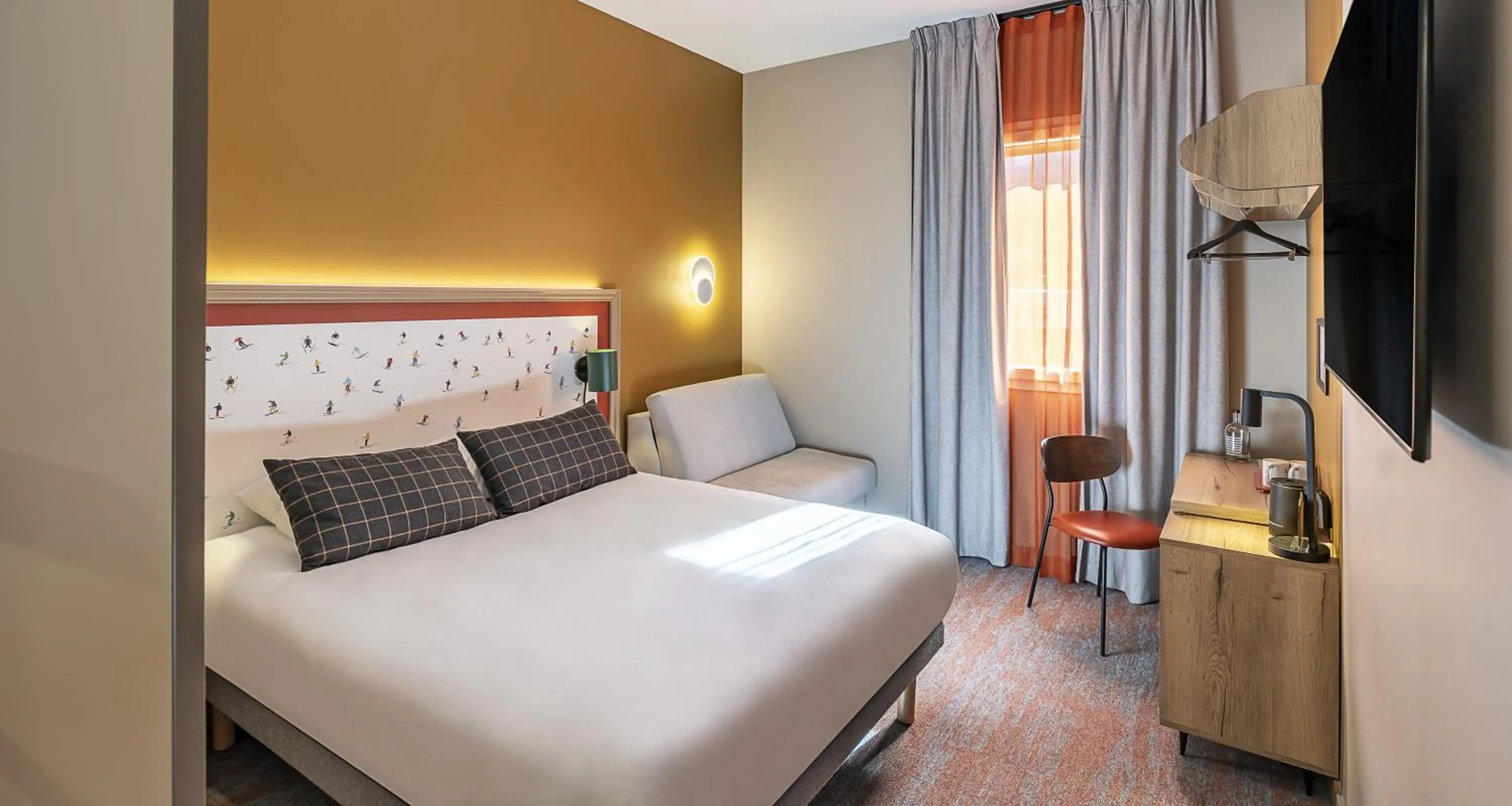 Bed in Best Western Coeur de Maurienne Hotel Restaurant & Spa