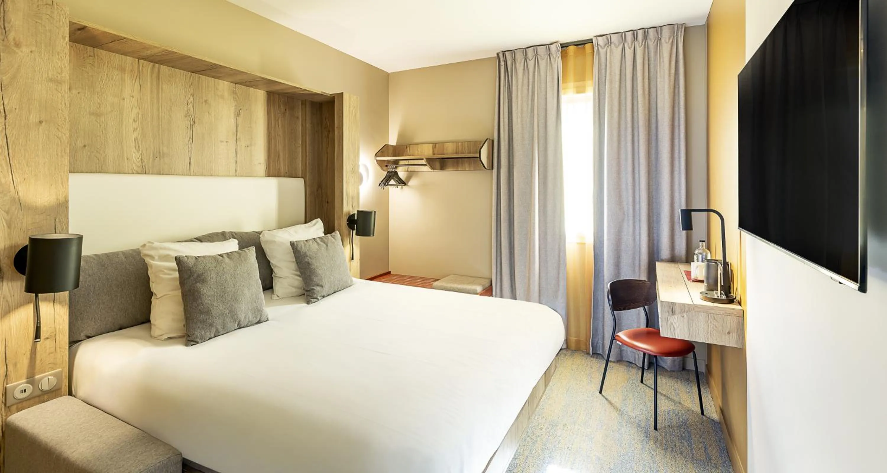 Bed in Best Western Coeur de Maurienne Hotel Restaurant & Spa