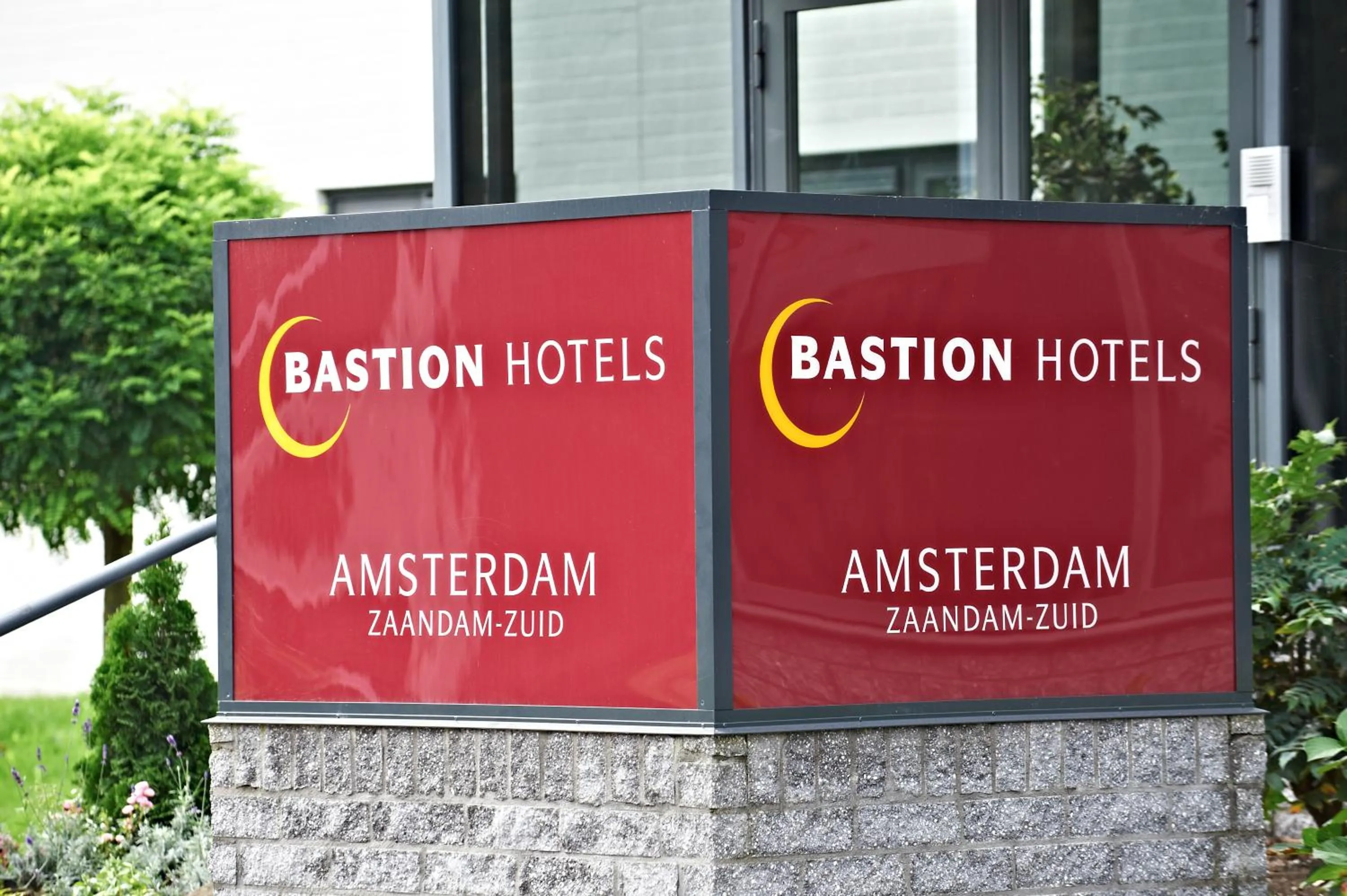 Facade/entrance in Bastion Hotel Zaandam
