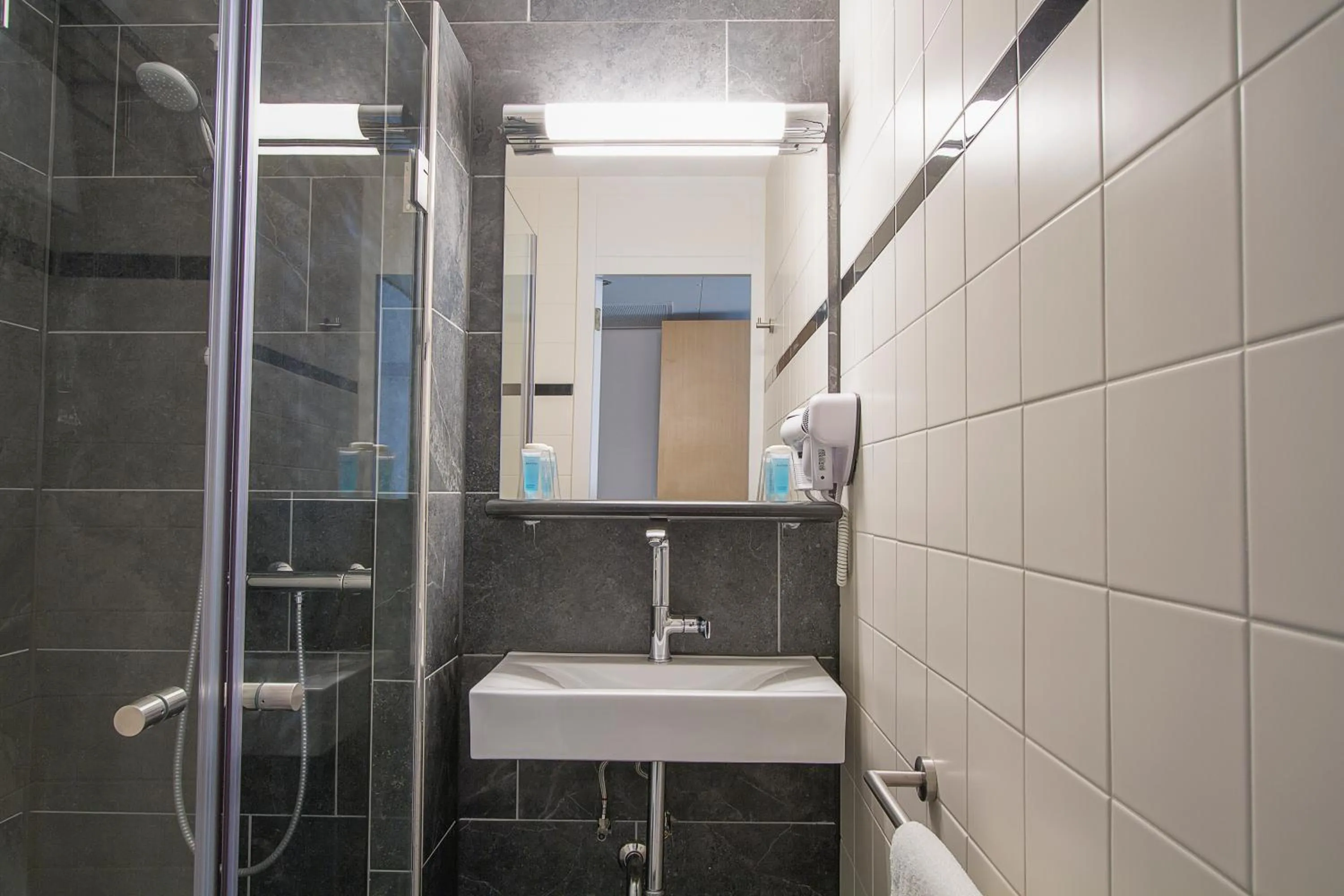 Bathroom in Bastion Hotel Zaandam