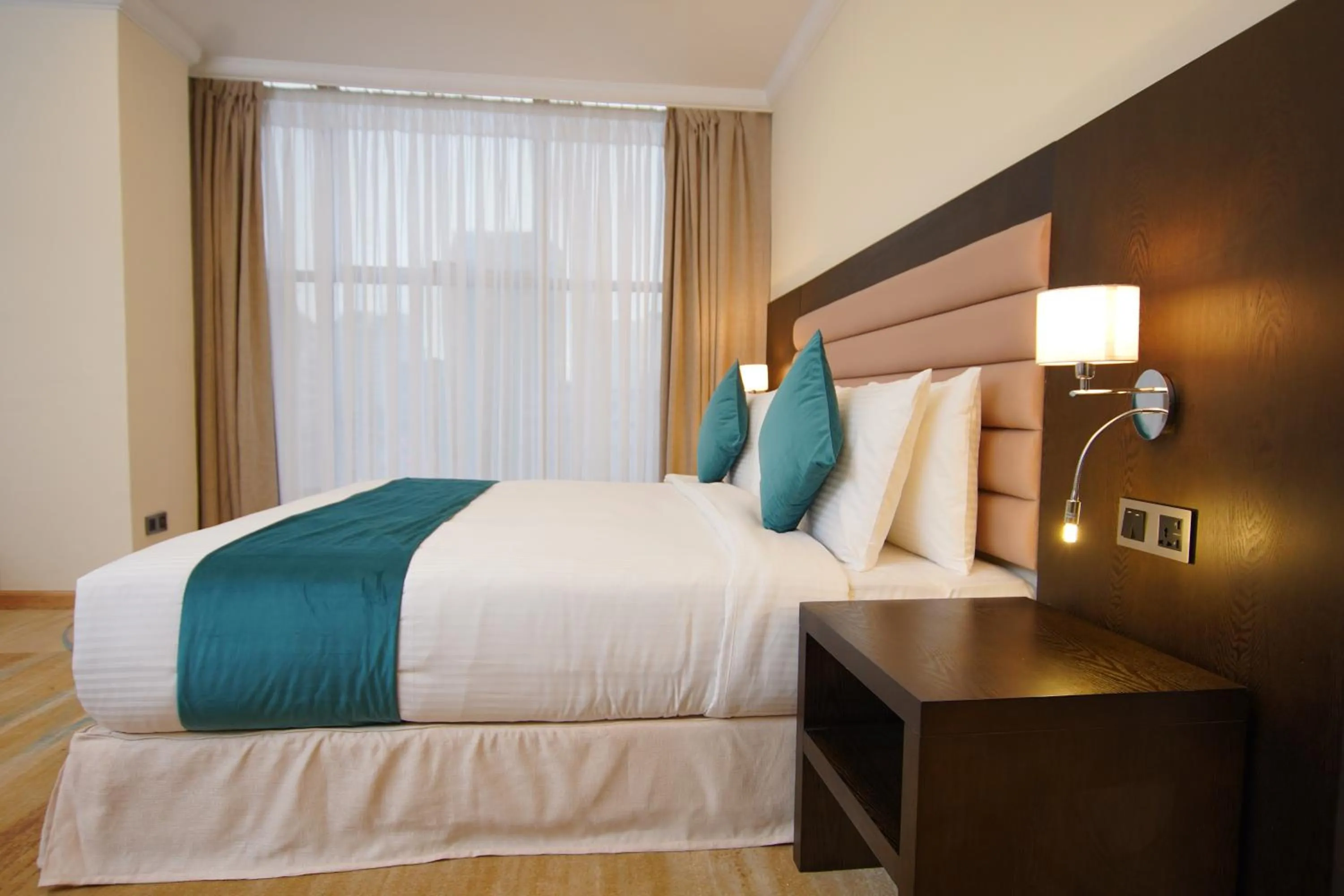 Bedroom, Bed in Best Western Premier Dynasty