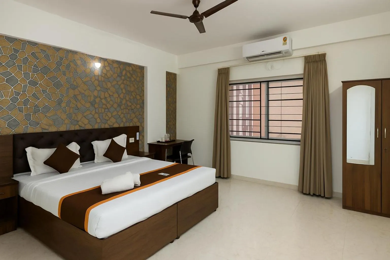 Bedroom, Bed in Sai Bliss International, Manyata Tech Park