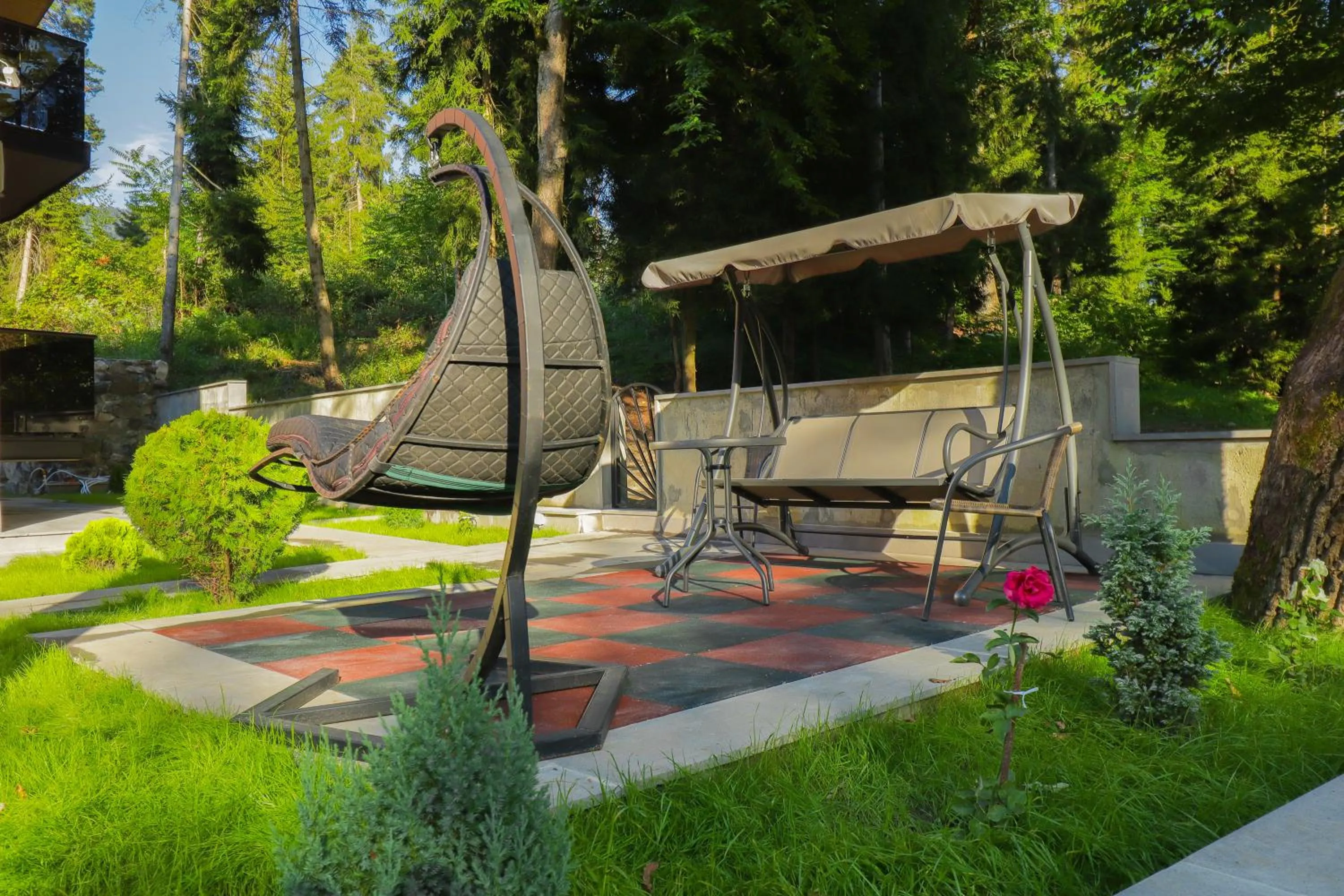 Property building in Hotel Evergreen