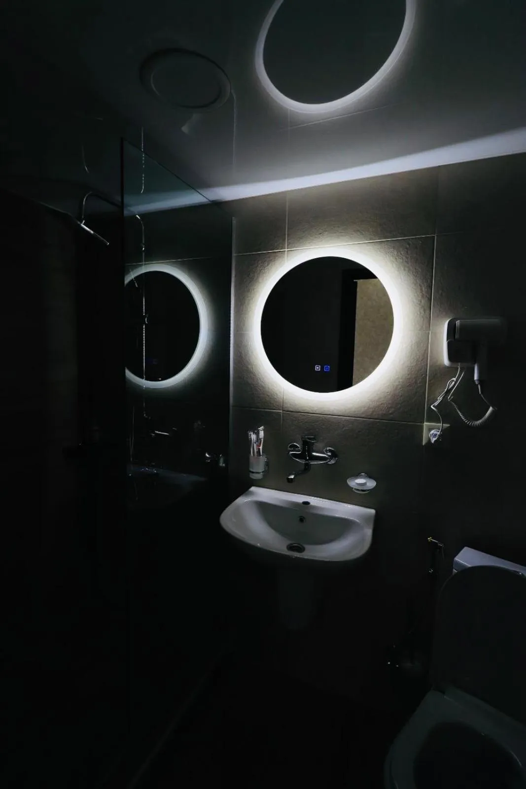 Shower in Hotel Evergreen