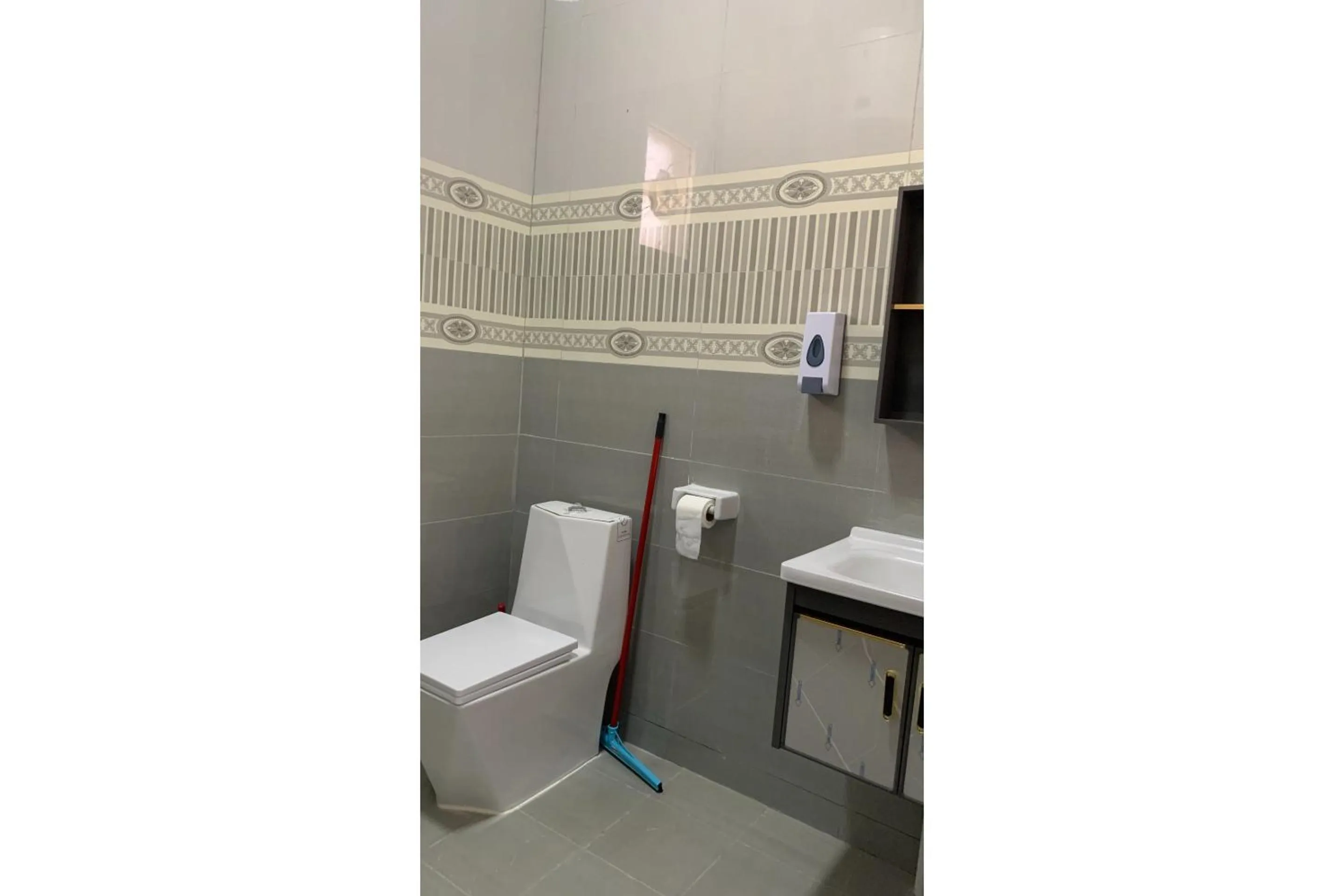 Bathroom in Super OYO 150 Reef Al Khaleej Resort