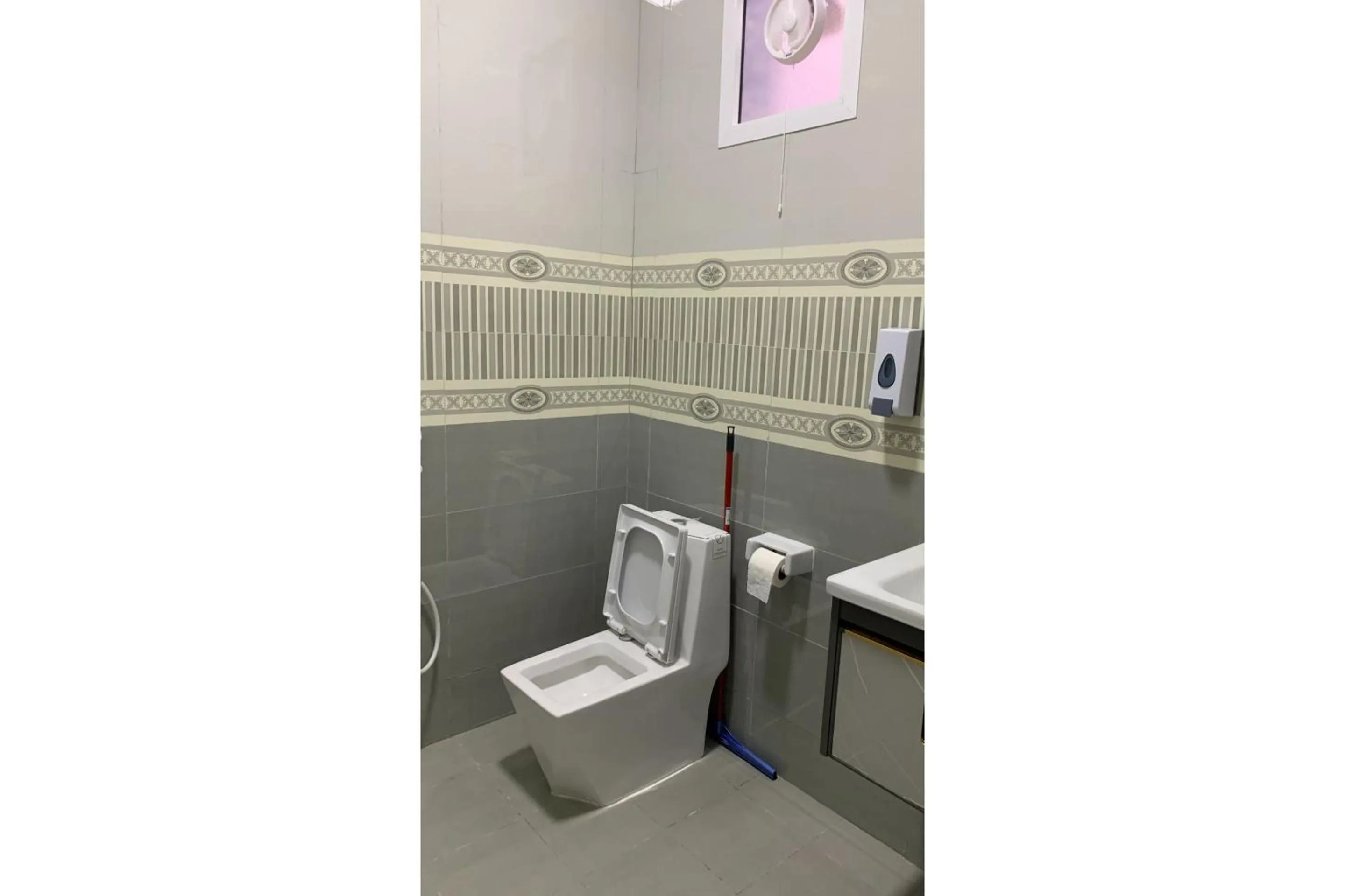 Bathroom in Super OYO 150 Reef Al Khaleej Resort