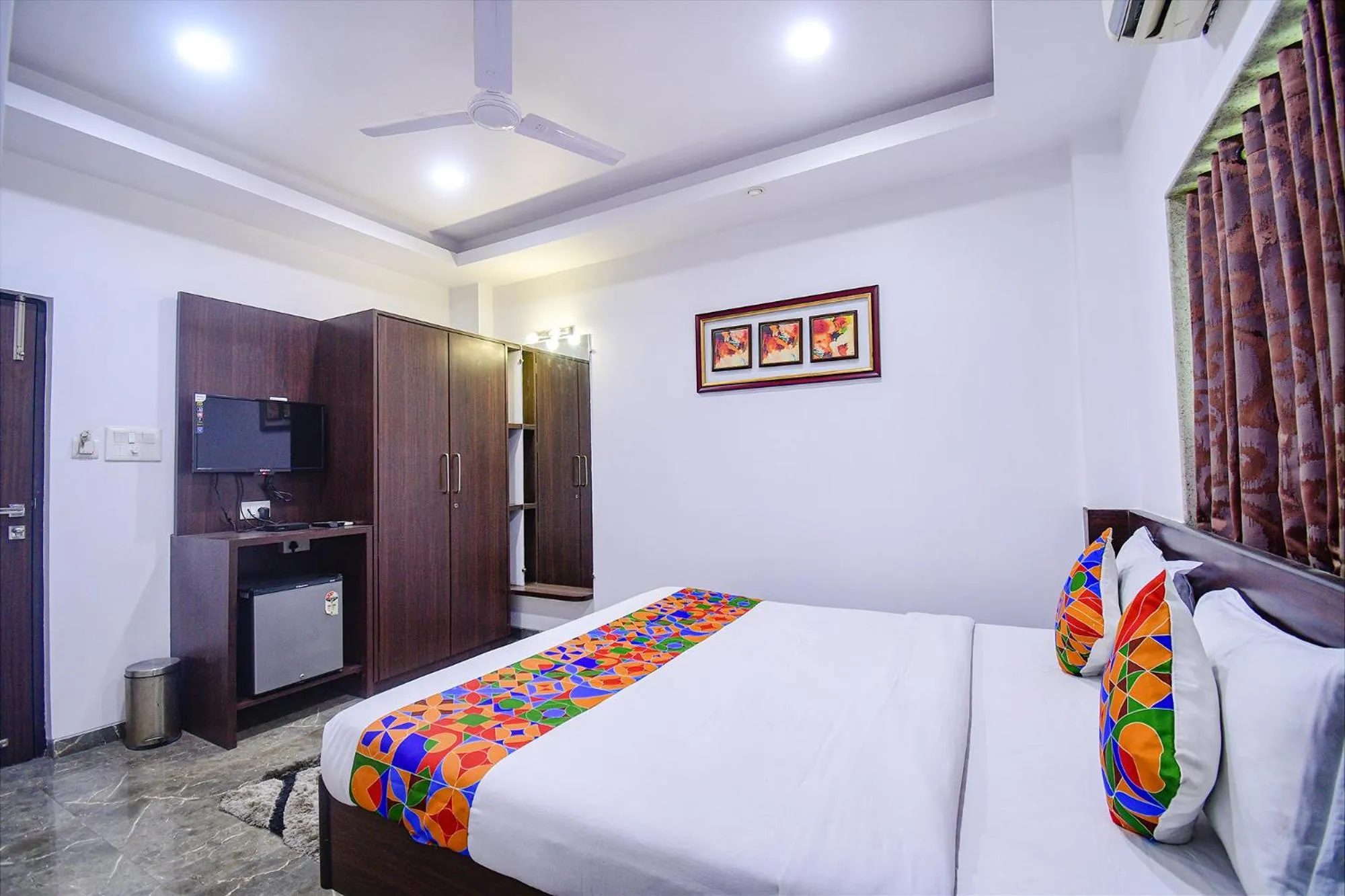 Bed in FabHotel Rani Tower - Chinar Park