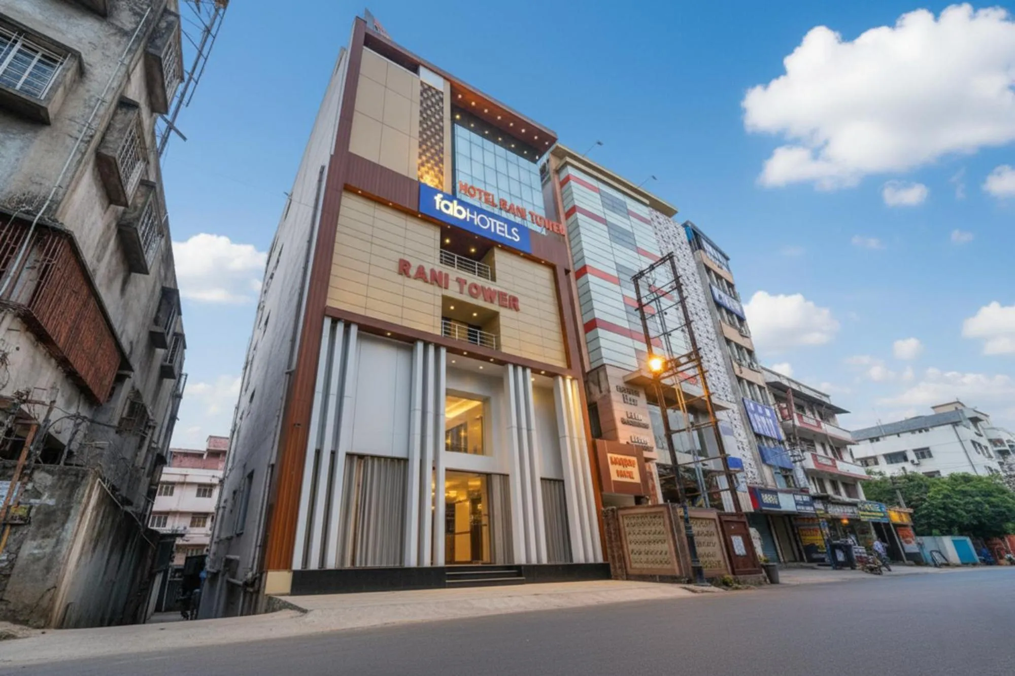 Property building in FabHotel Rani Tower - Chinar Park