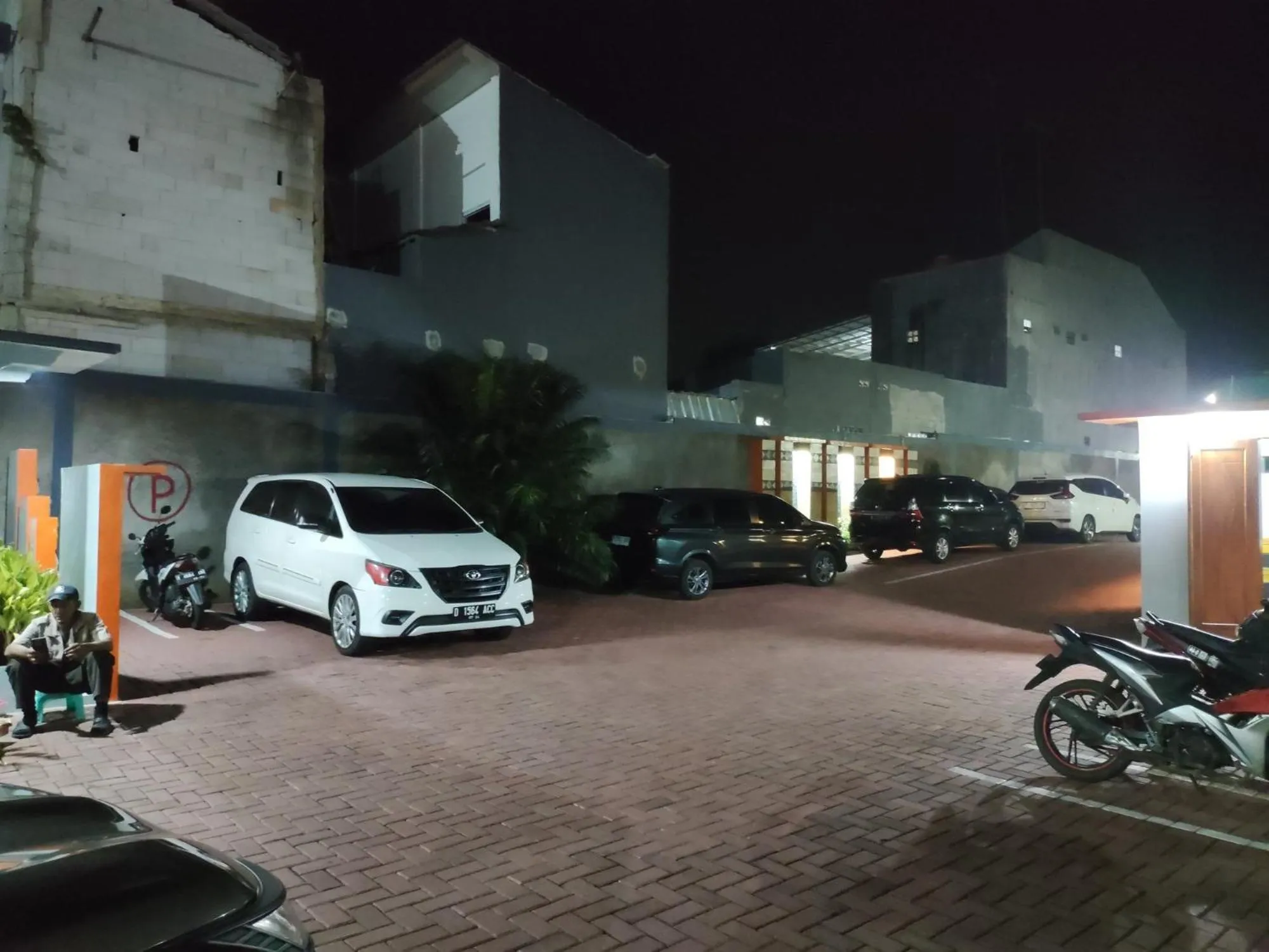 Night in Hotel Cibening