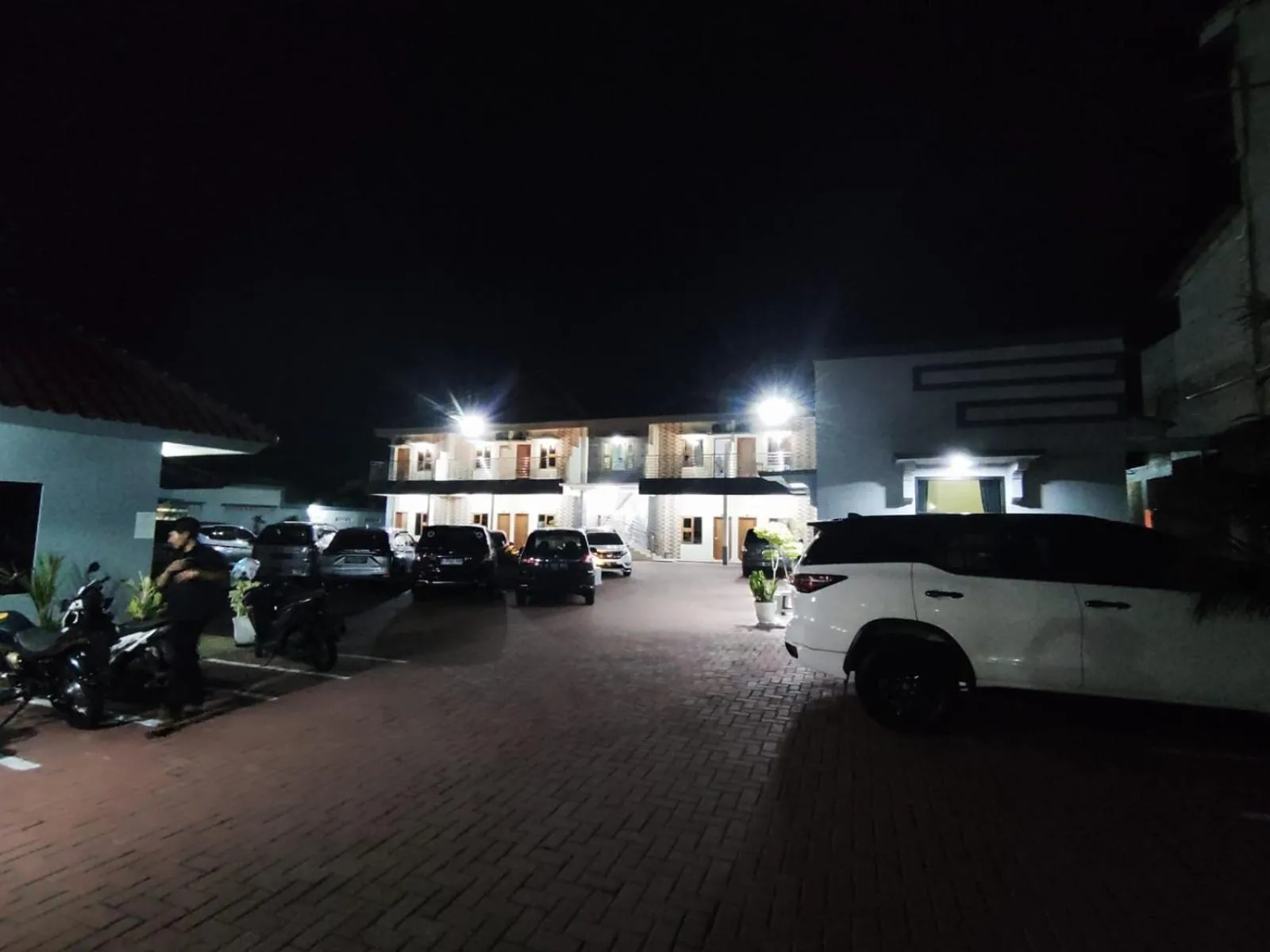 Night in Hotel Cibening