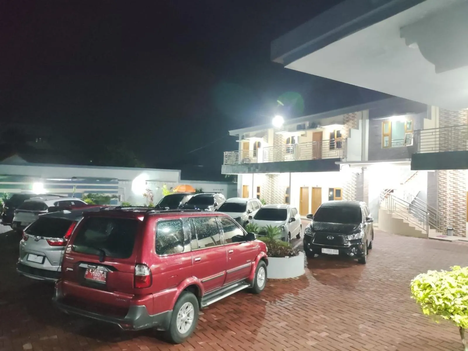 Night in Hotel Cibening