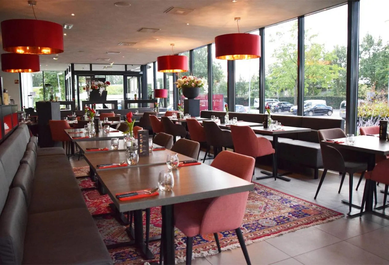 Restaurant/places to eat in Bastion Hotel Breda