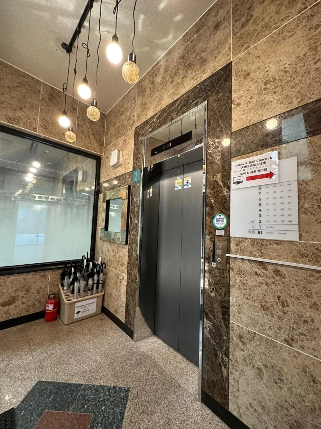 elevator in SSH Icon Hostel