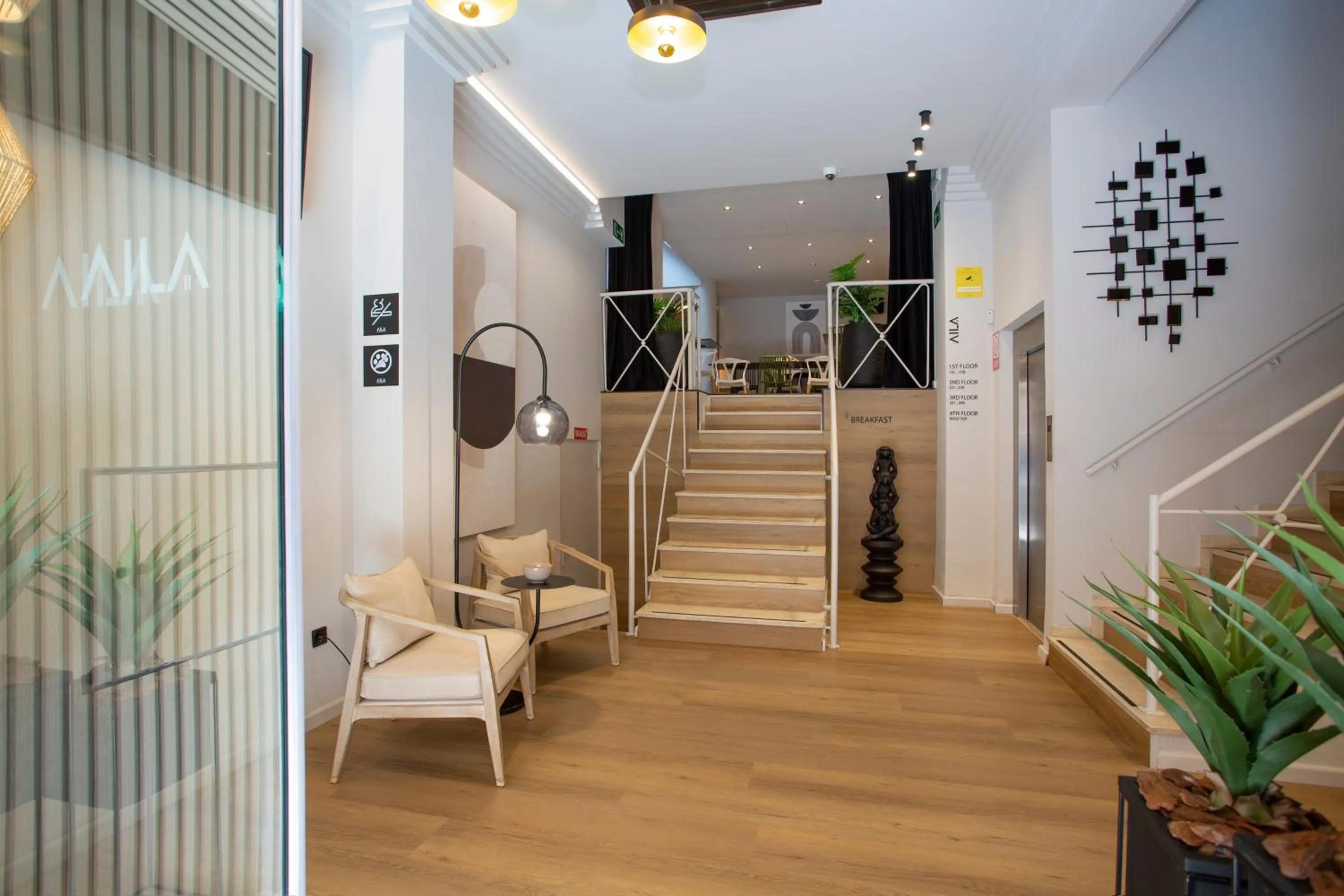 Lobby or reception in Aila II Hotel Boutique by SingularStays - Digital Access