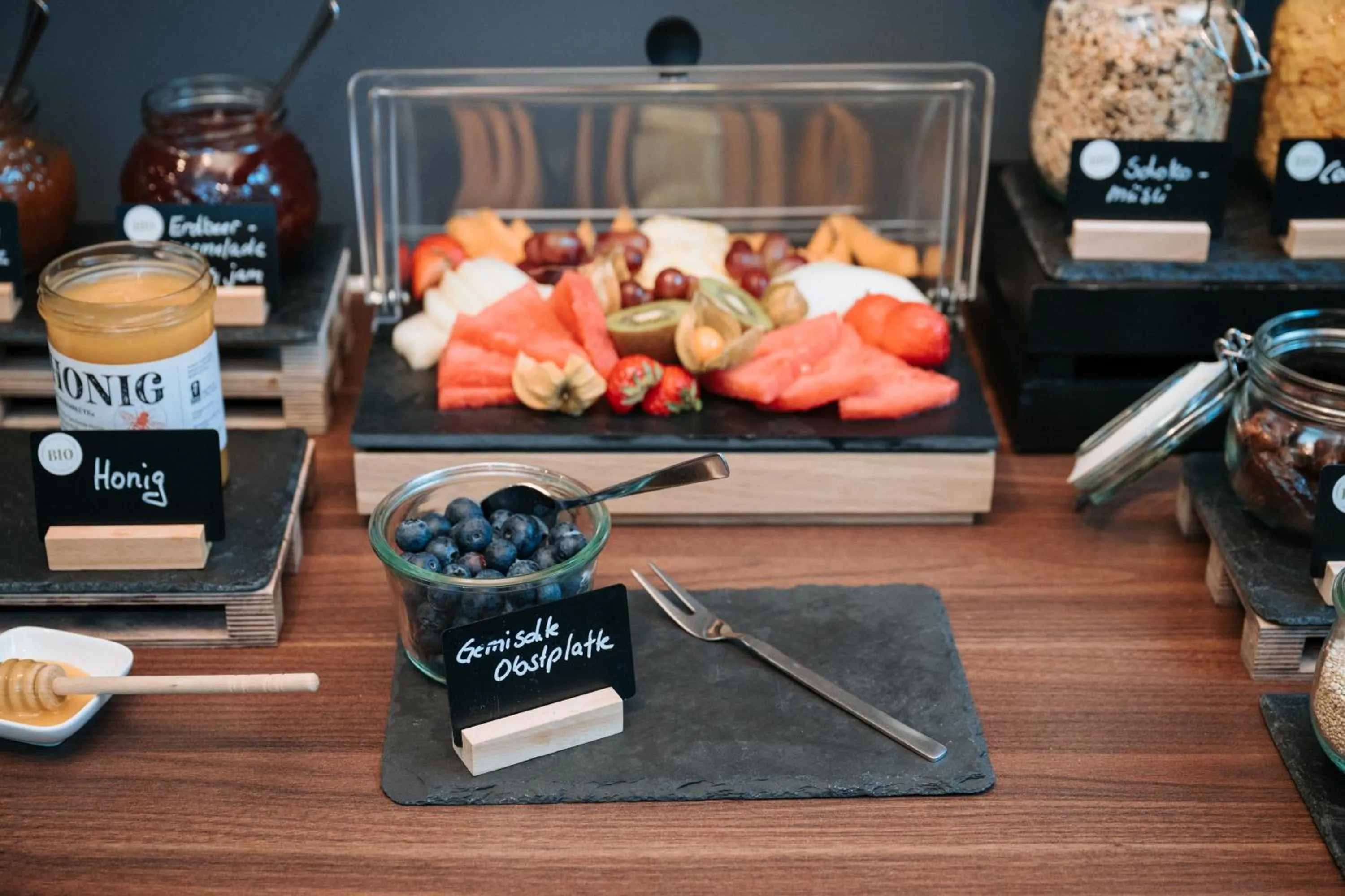 Buffet breakfast in Alpenglühen Smart Hotel