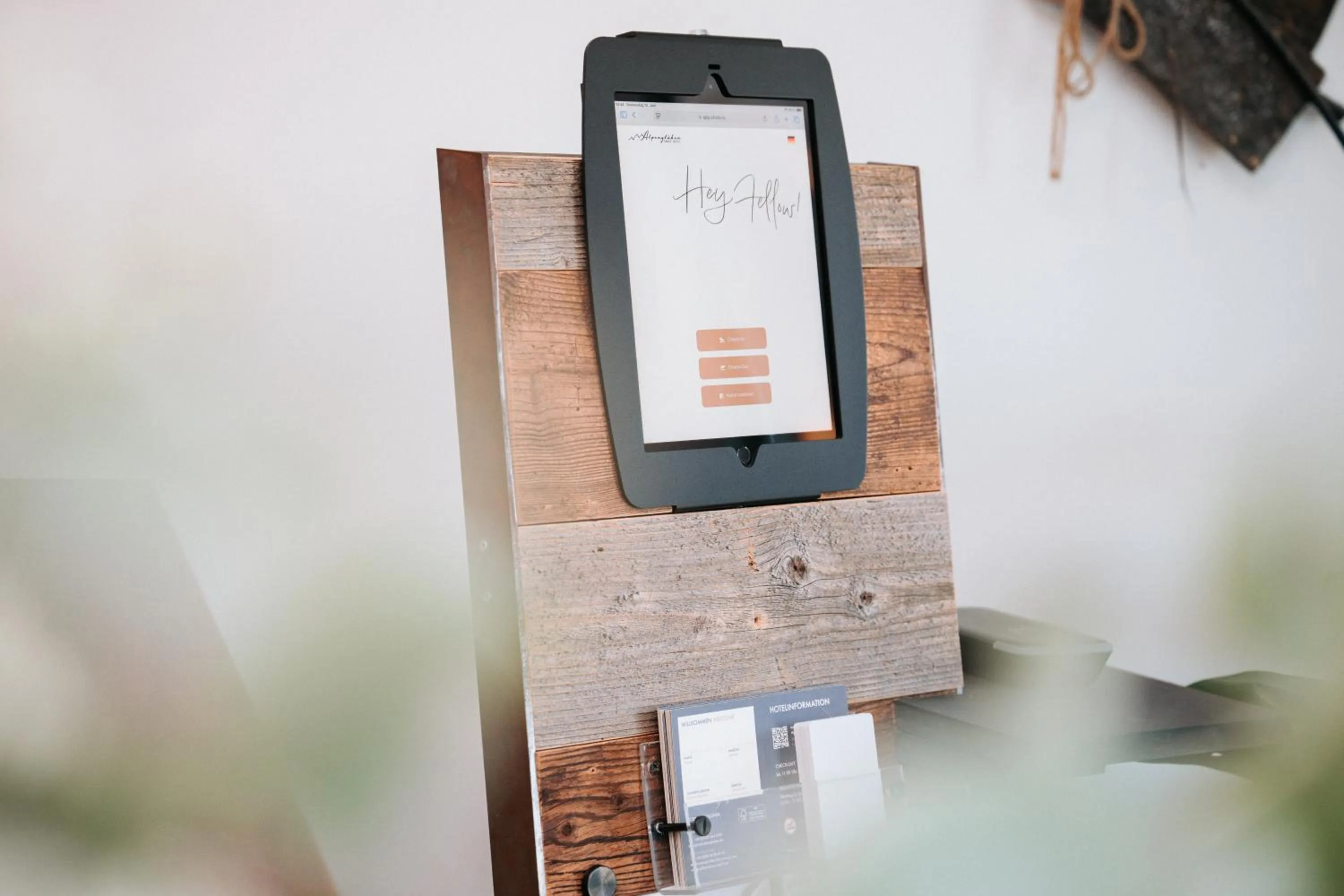 Lobby or reception in Alpenglühen Smart Hotel