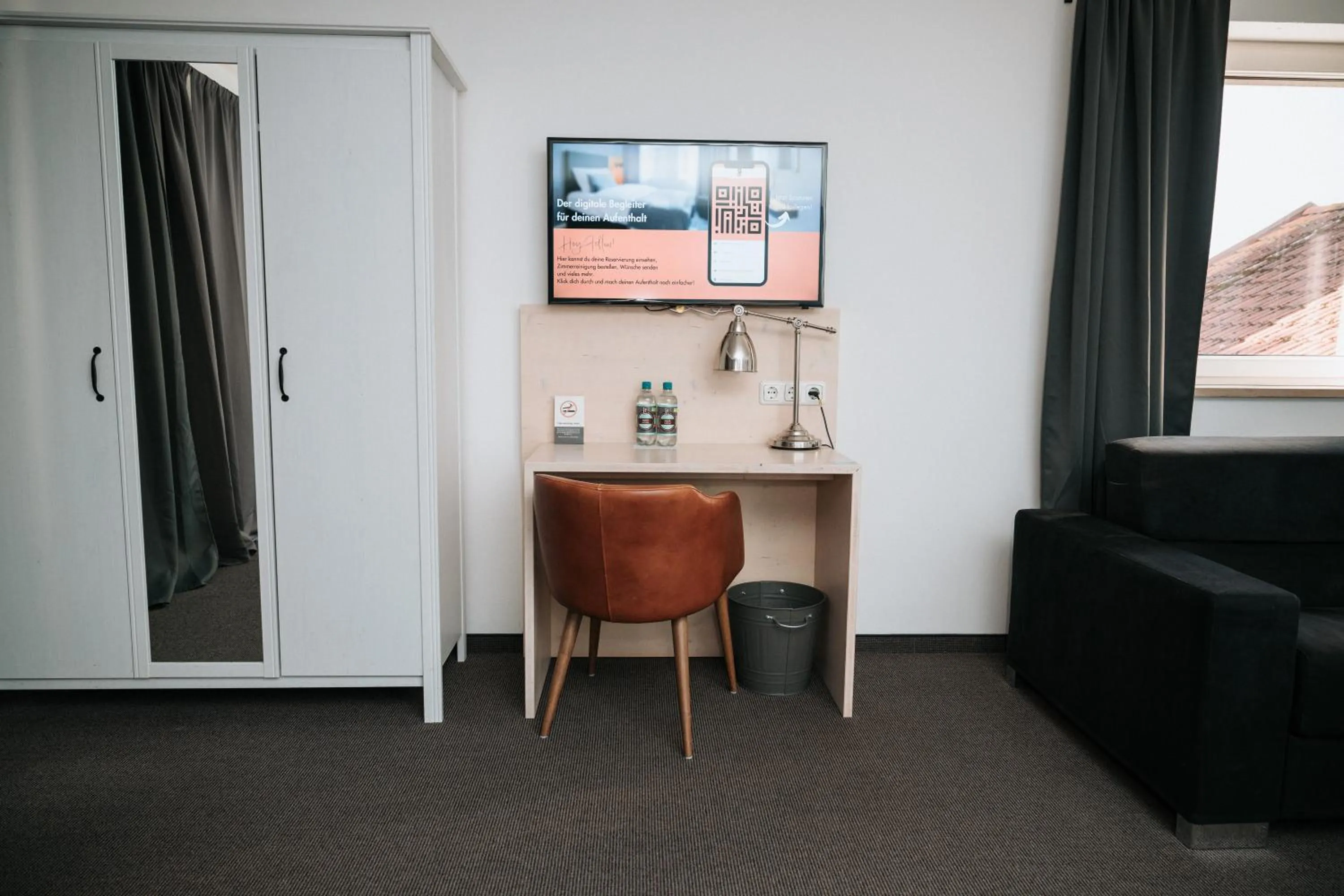 Photo of the whole room in Alpenglühen Smart Hotel