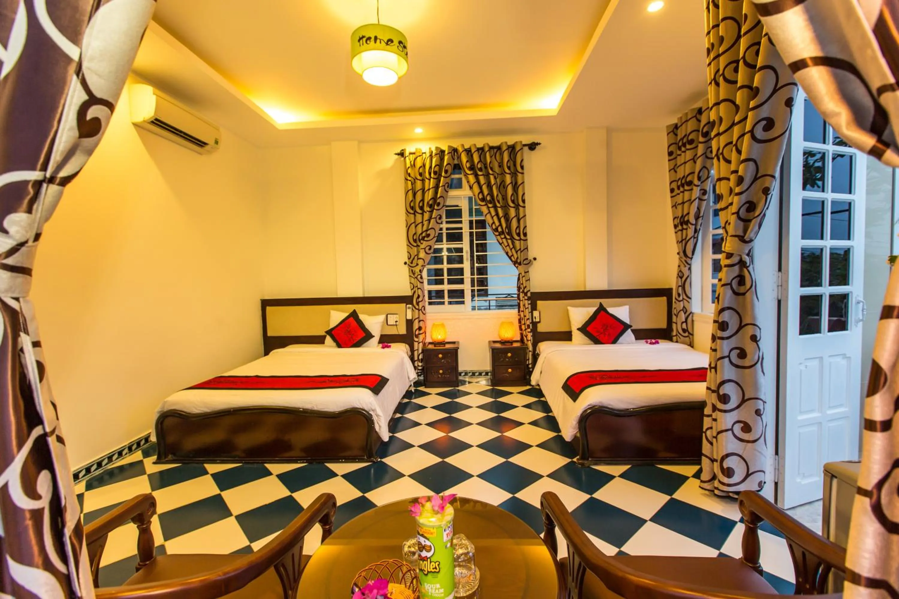 Photo of the whole room, Bed in Moon's Homestay