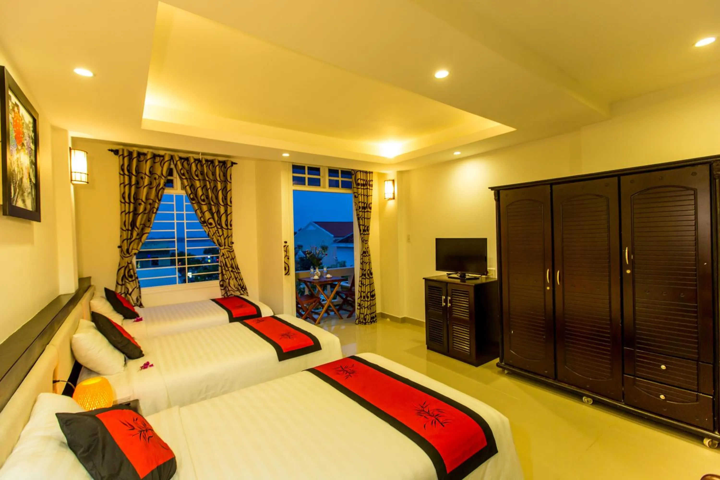 Photo of the whole room, Bed in Moon's Homestay