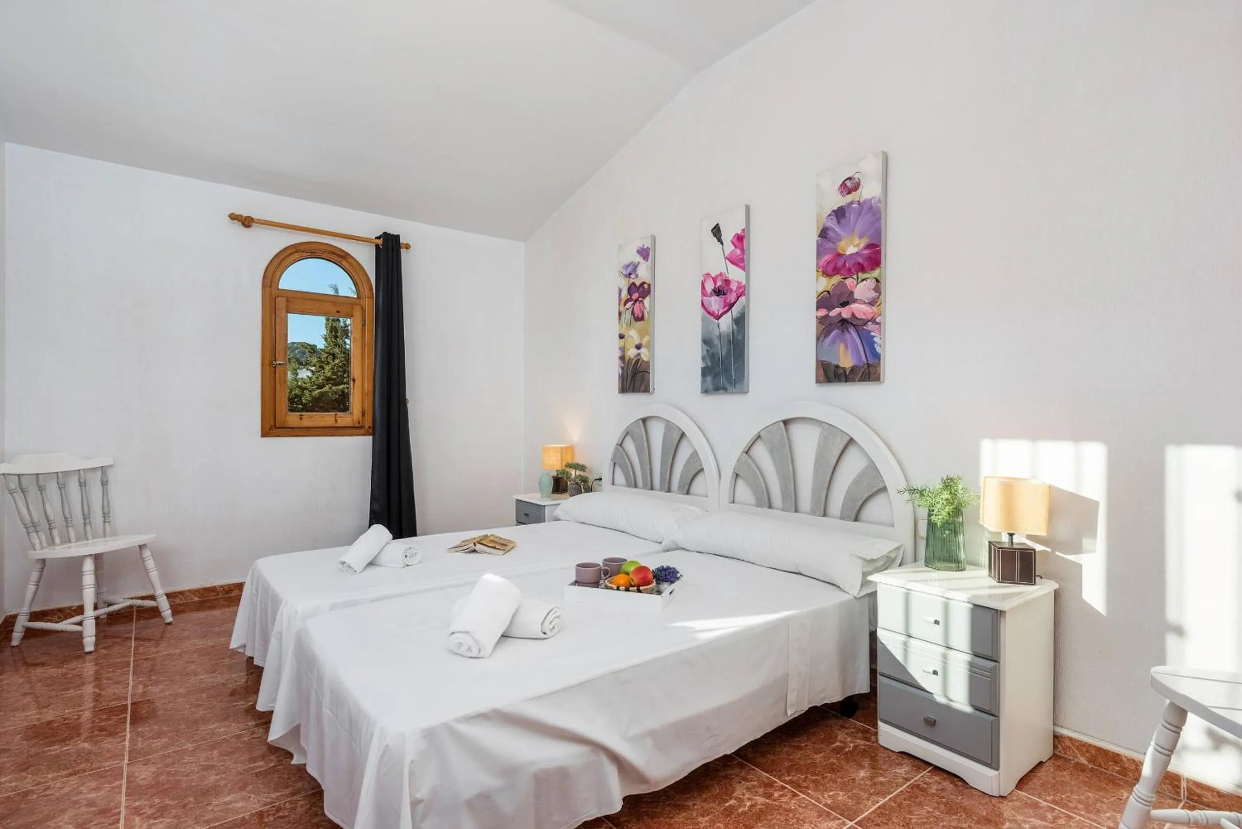Bed in Villa Padilla - PlusHolidays
