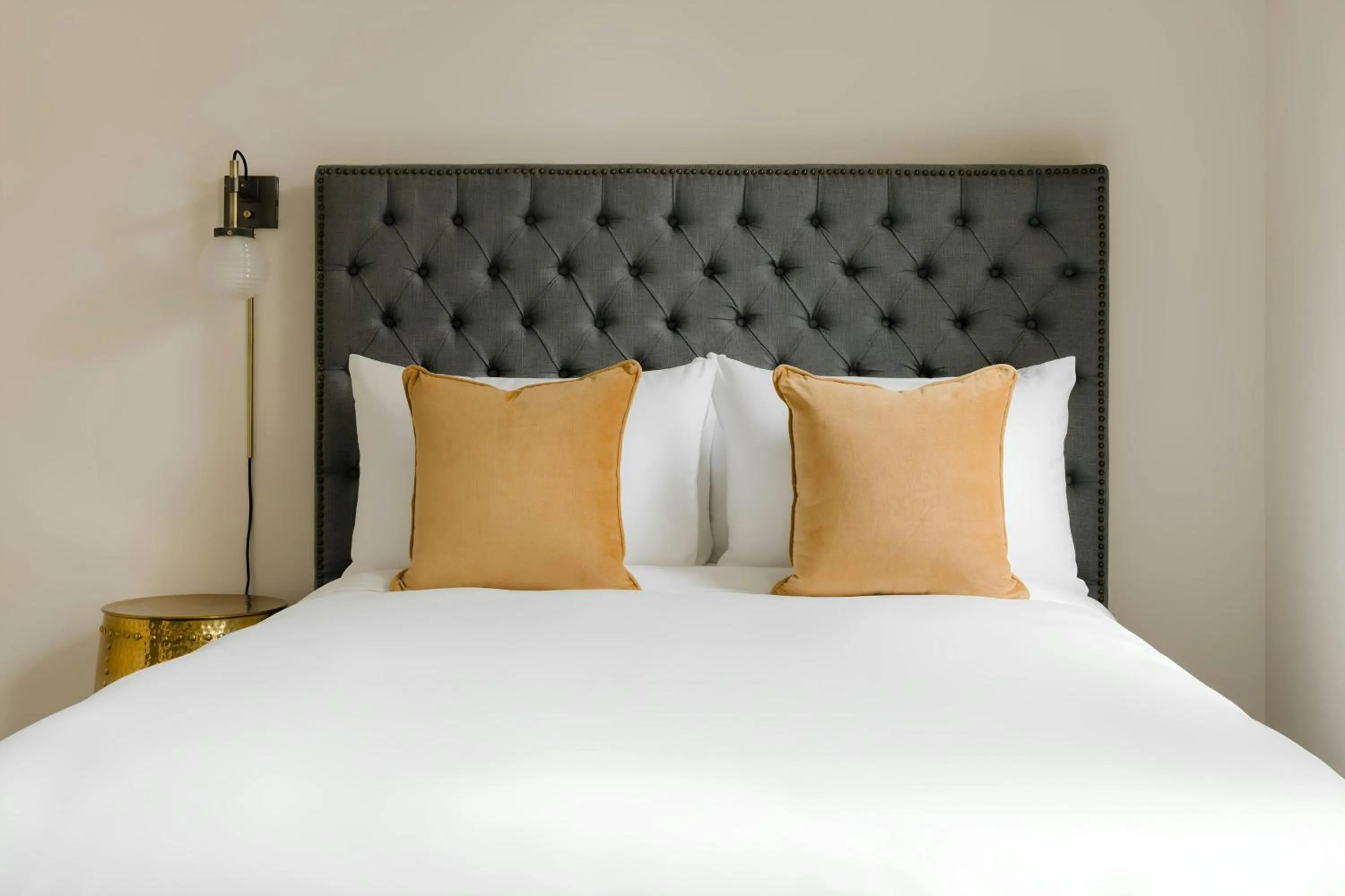 Bedroom, Bed in Sonder The Artesian