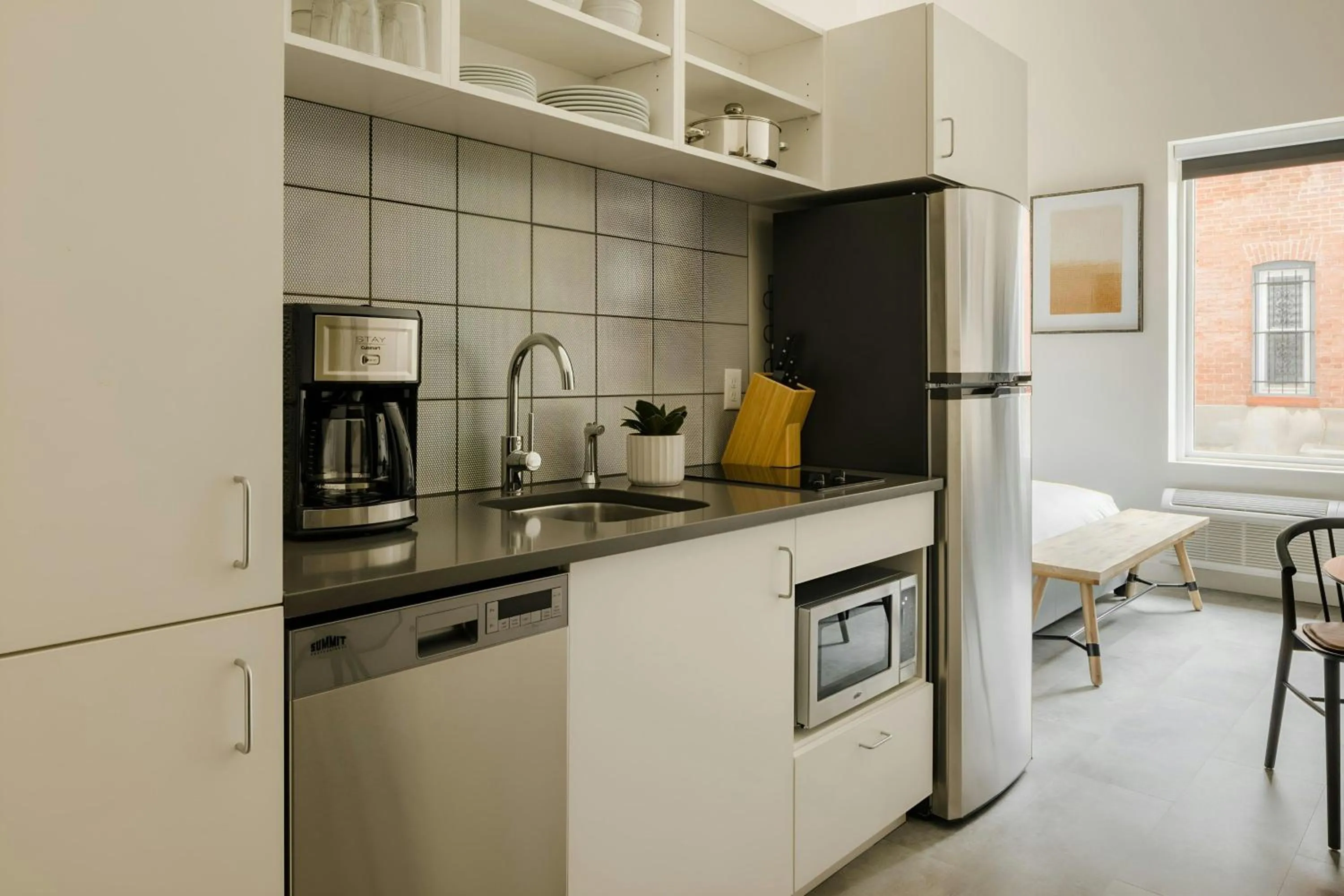 Kitchen or kitchenette in Sonder The Artesian